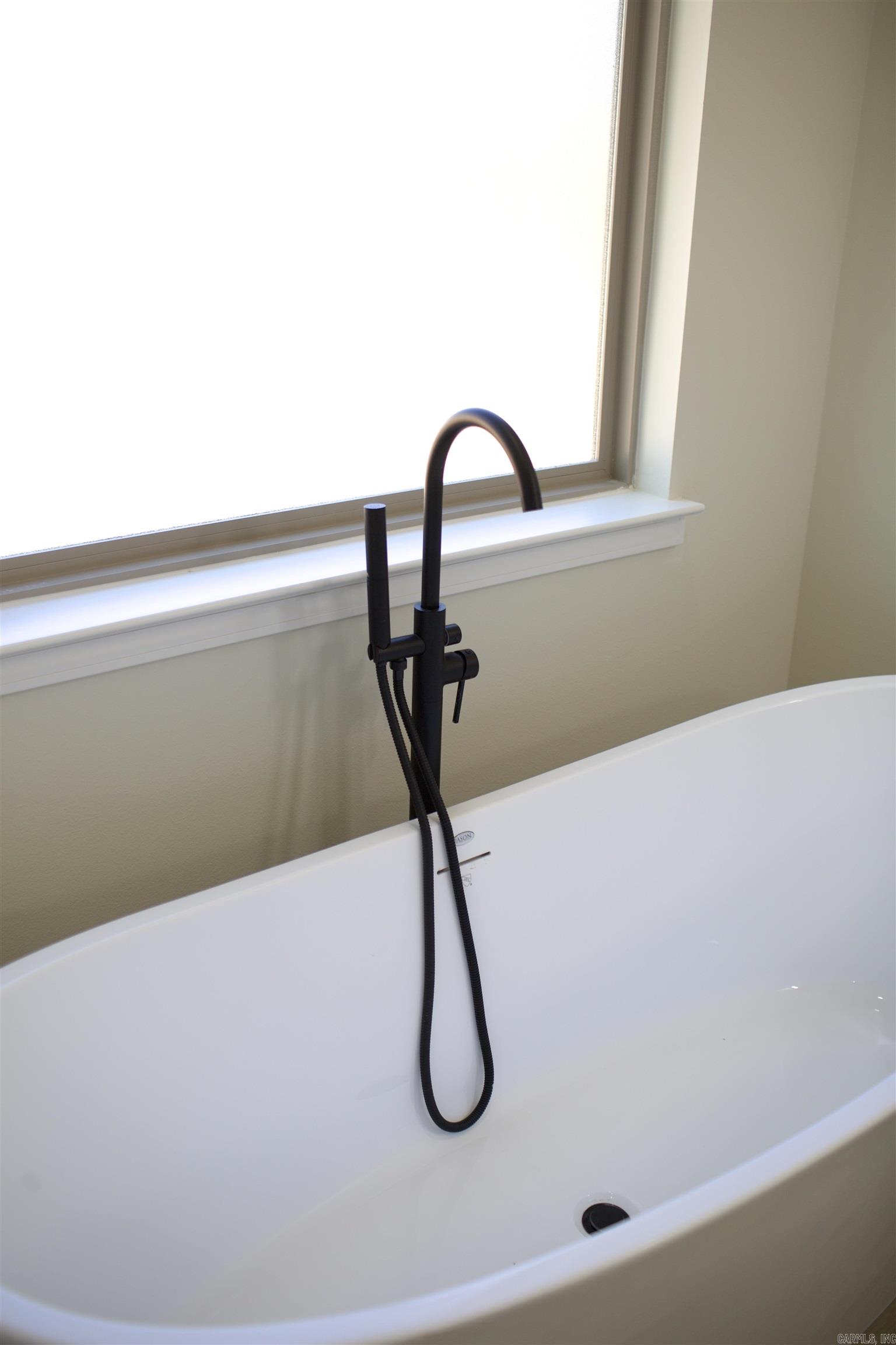 1123 E Carmichael  Cabot, AR