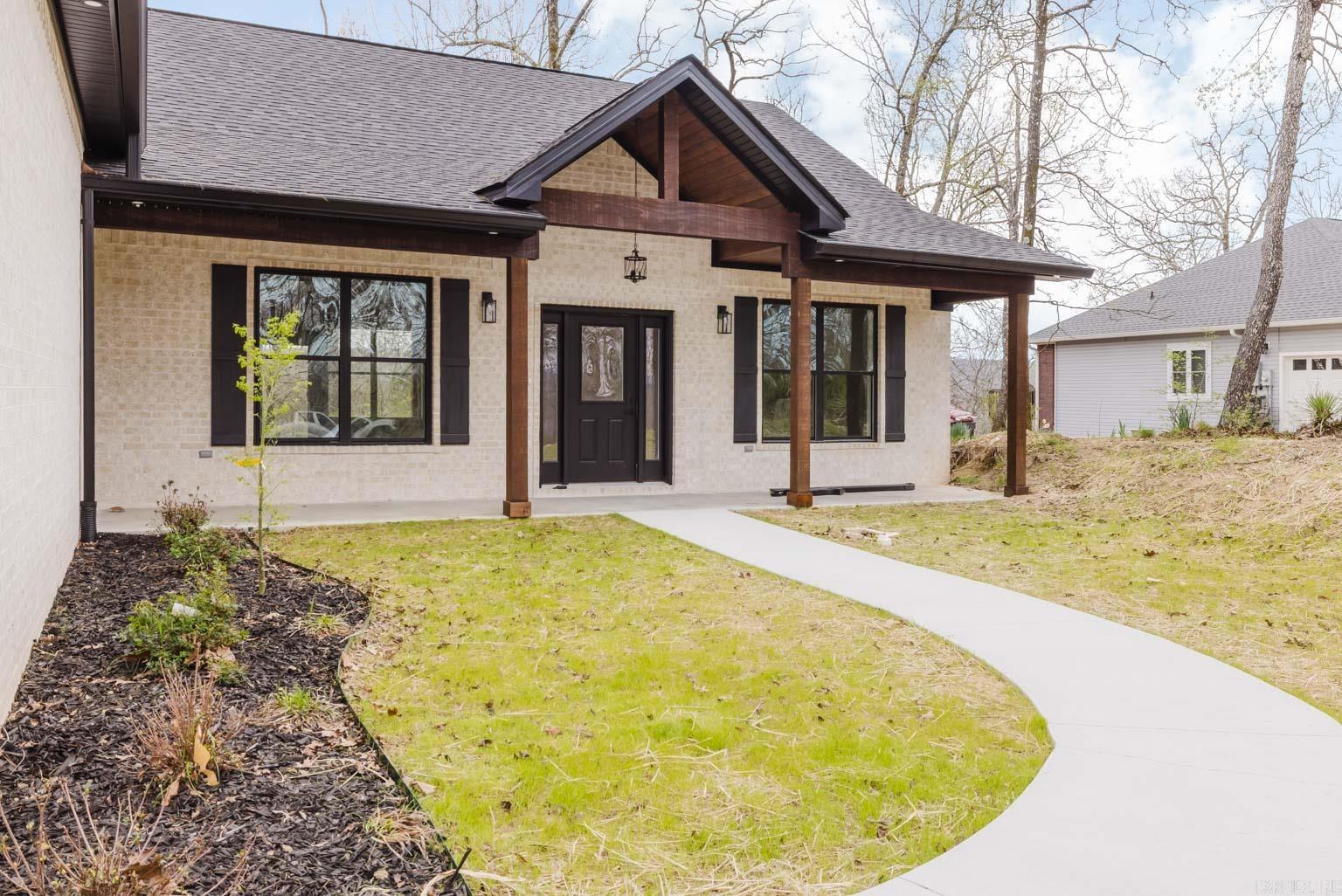 123 MURRAY HILL PLACE Hot Springs, AR 71913