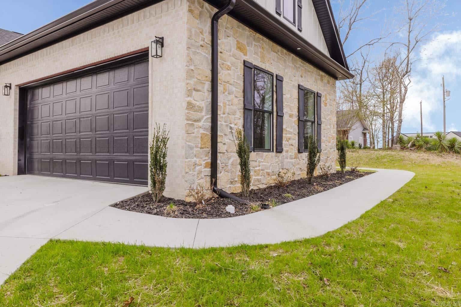 123 MURRAY HILL PLACE Hot Springs, AR 71913