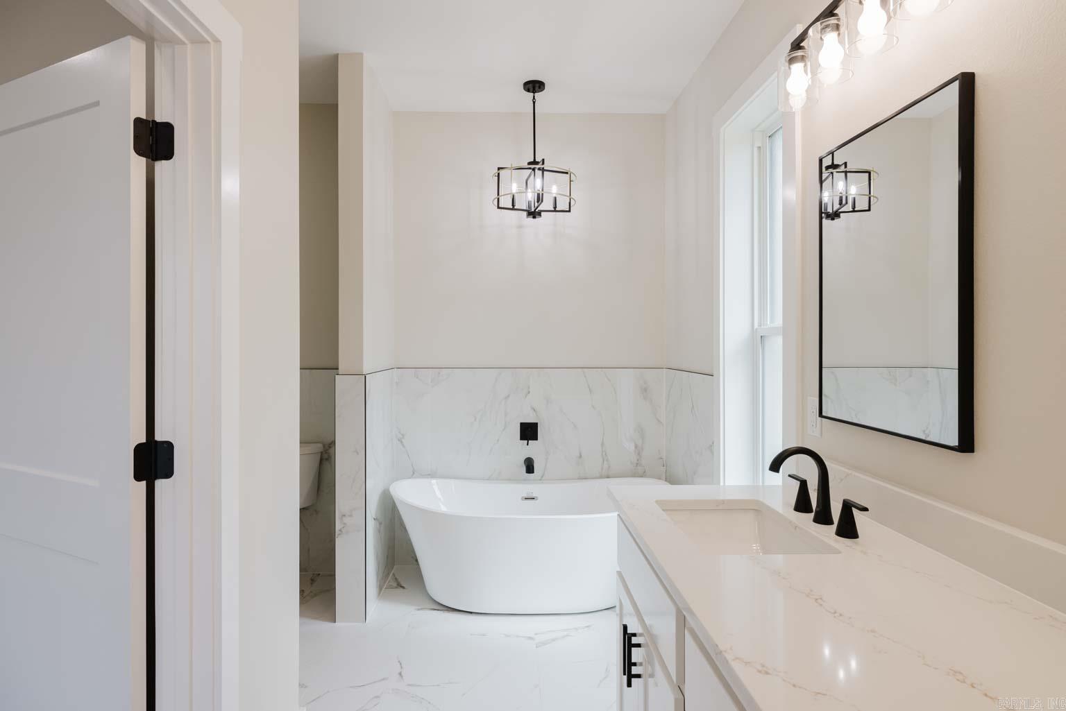 123 MURRAY HILL PLACE Hot Springs, AR 71913