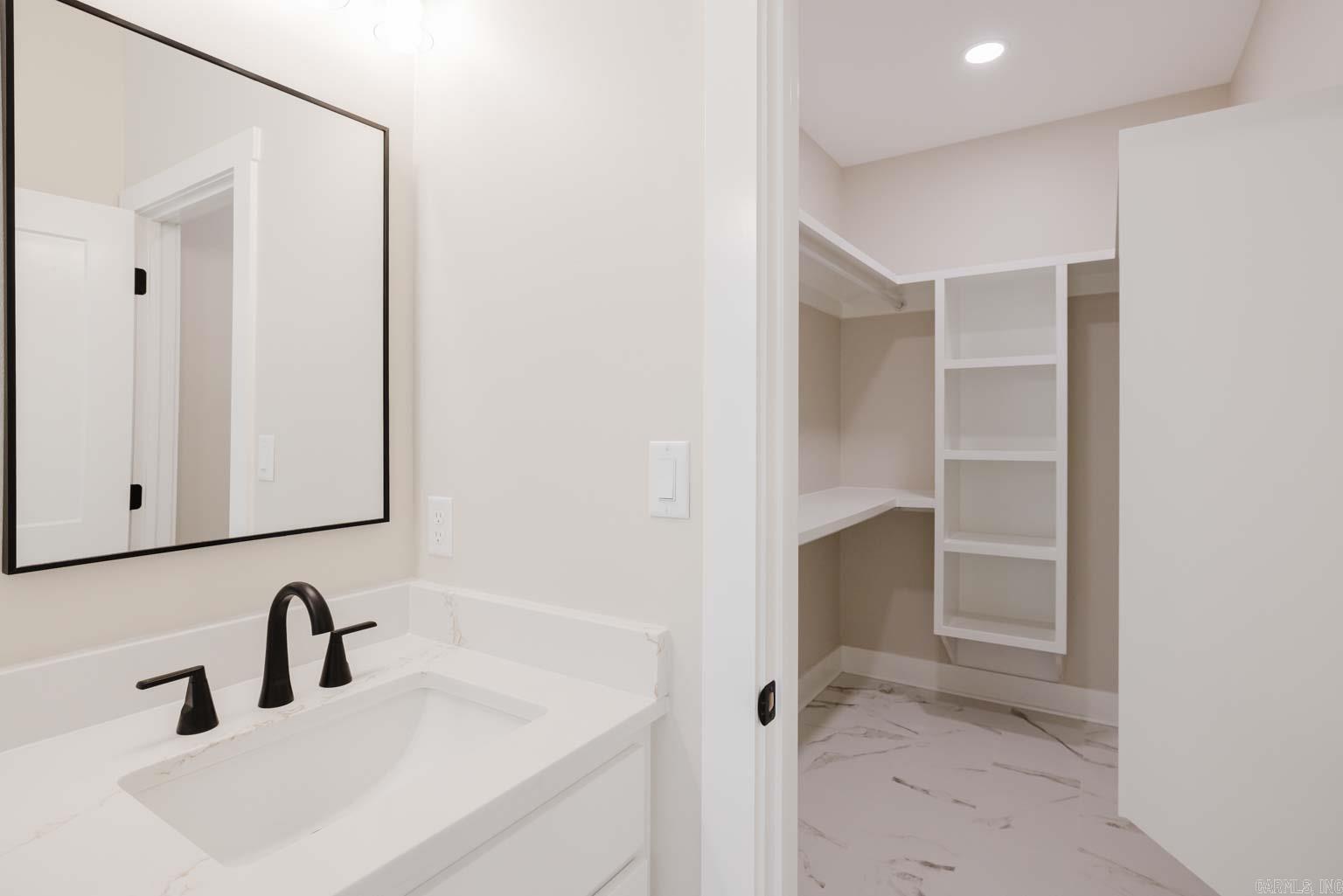 123 MURRAY HILL PLACE Hot Springs, AR 71913