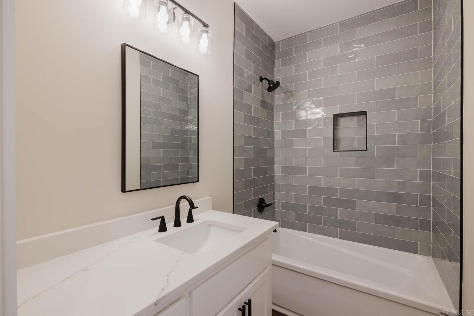 123 MURRAY HILL PLACE Hot Springs, AR 71913