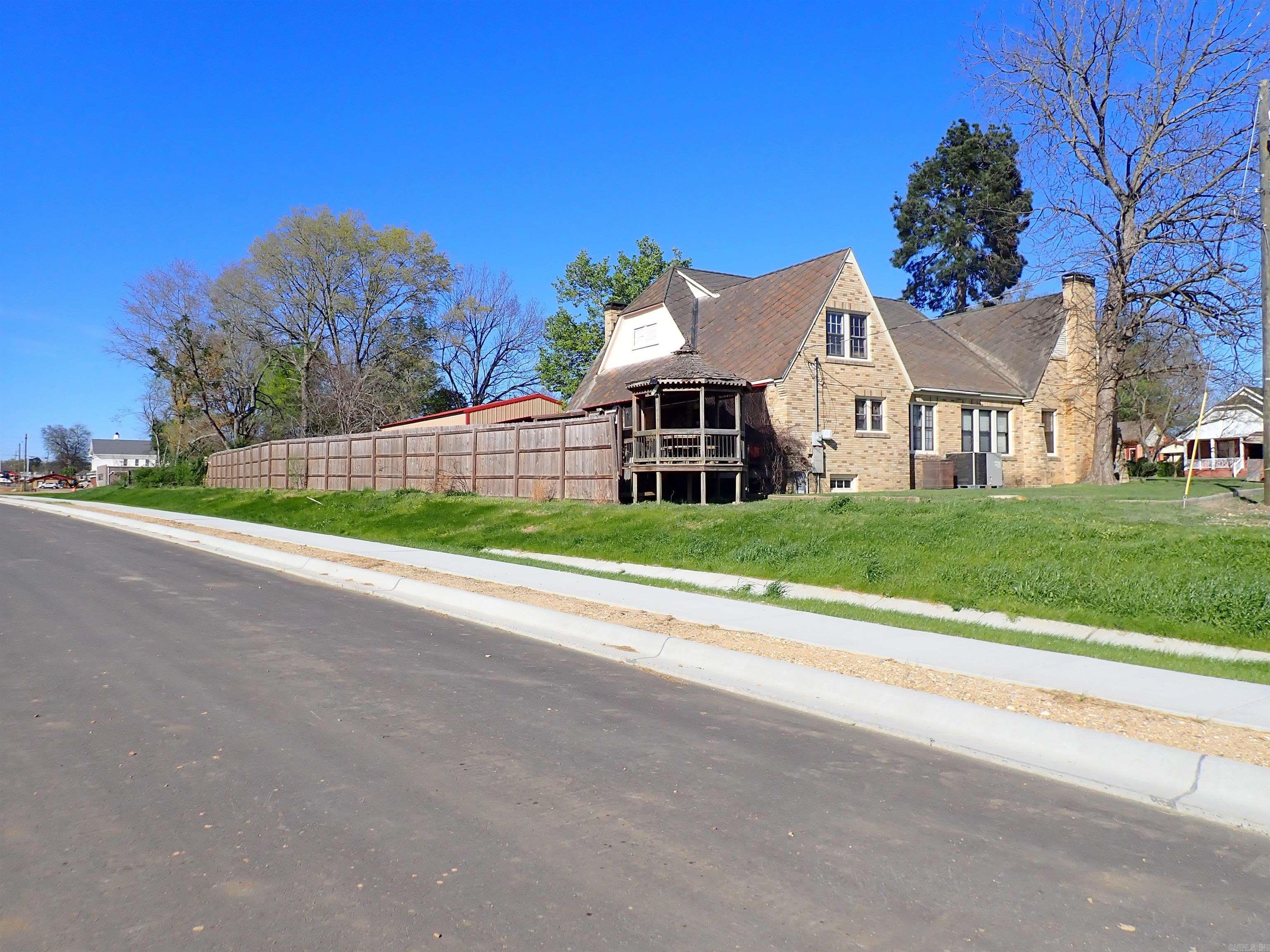 529 S 9th Street Arkadelphia, AR 71923-5309