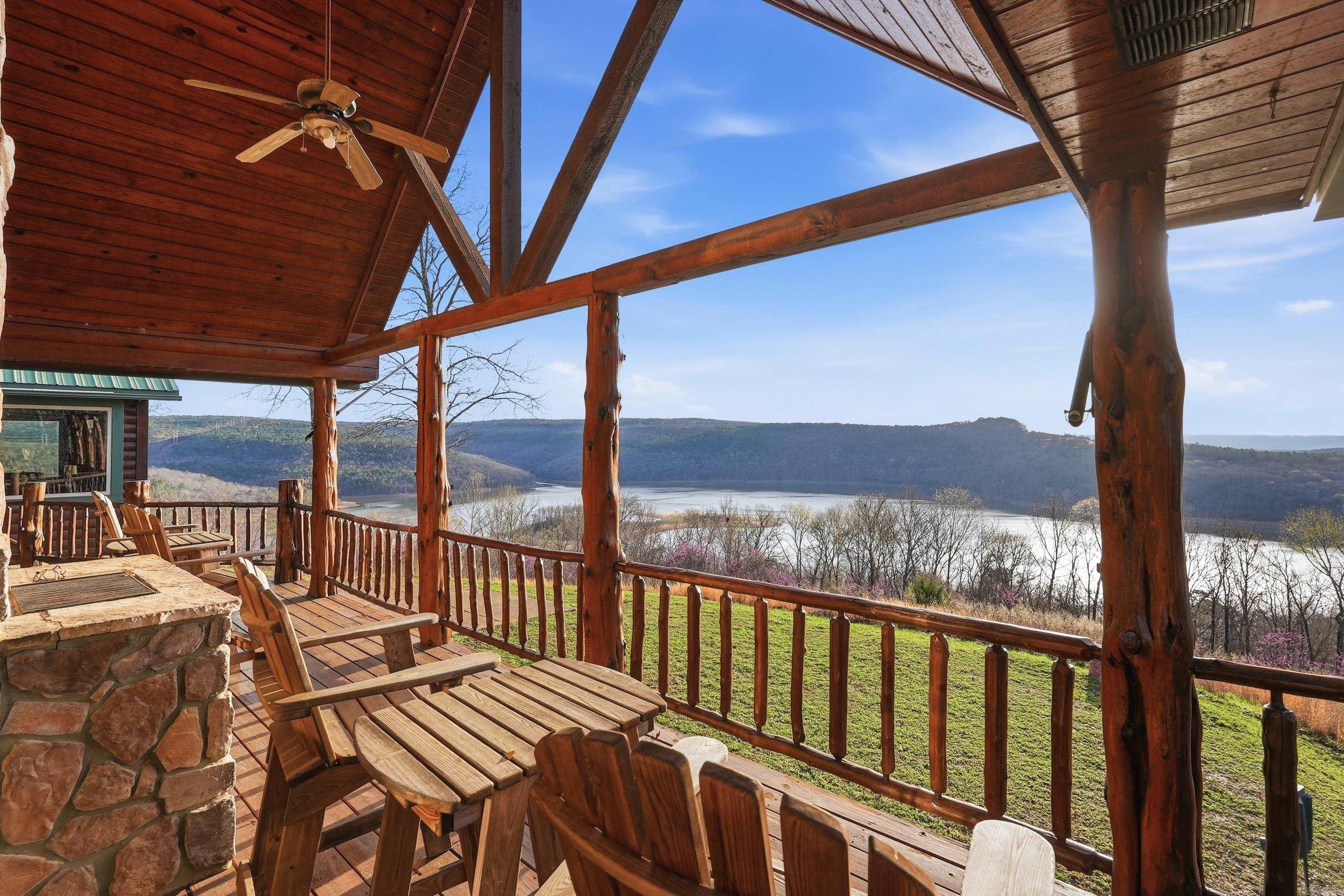 780 Watersedge Dr.  Edgemont, AR