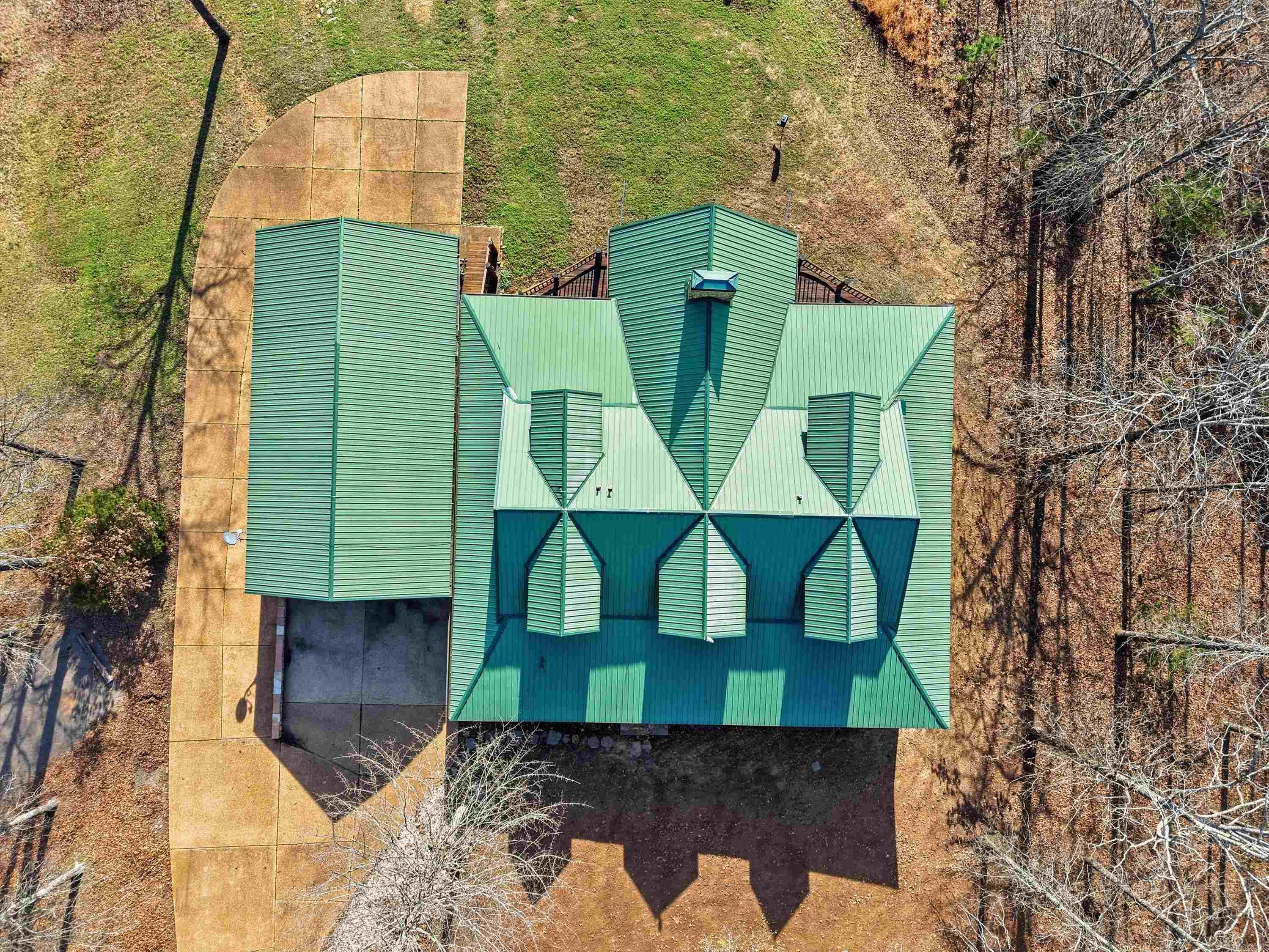 780 Watersedge Dr.  Edgemont, AR