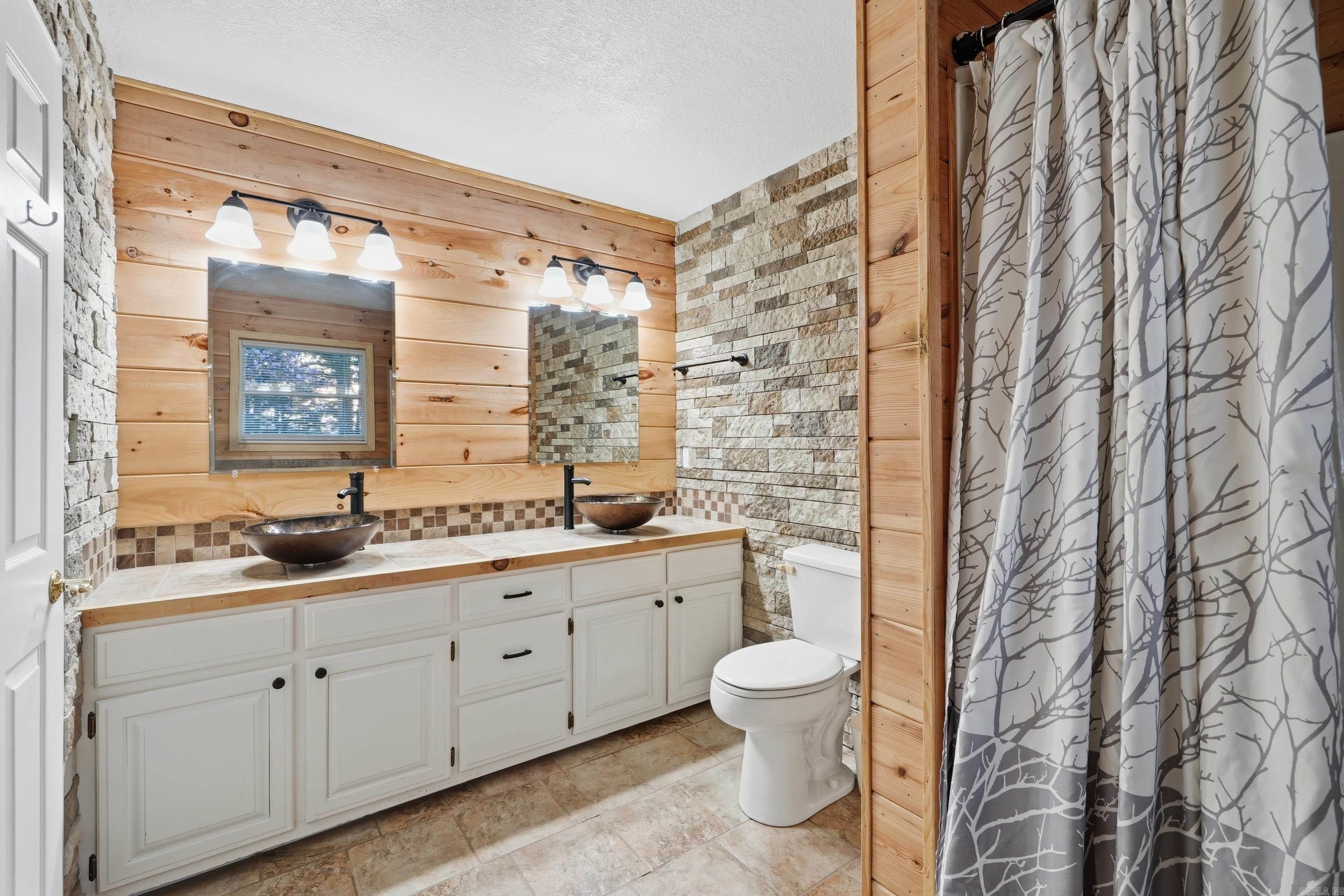 119 Mountain Ranch  Fairfield Bay, AR