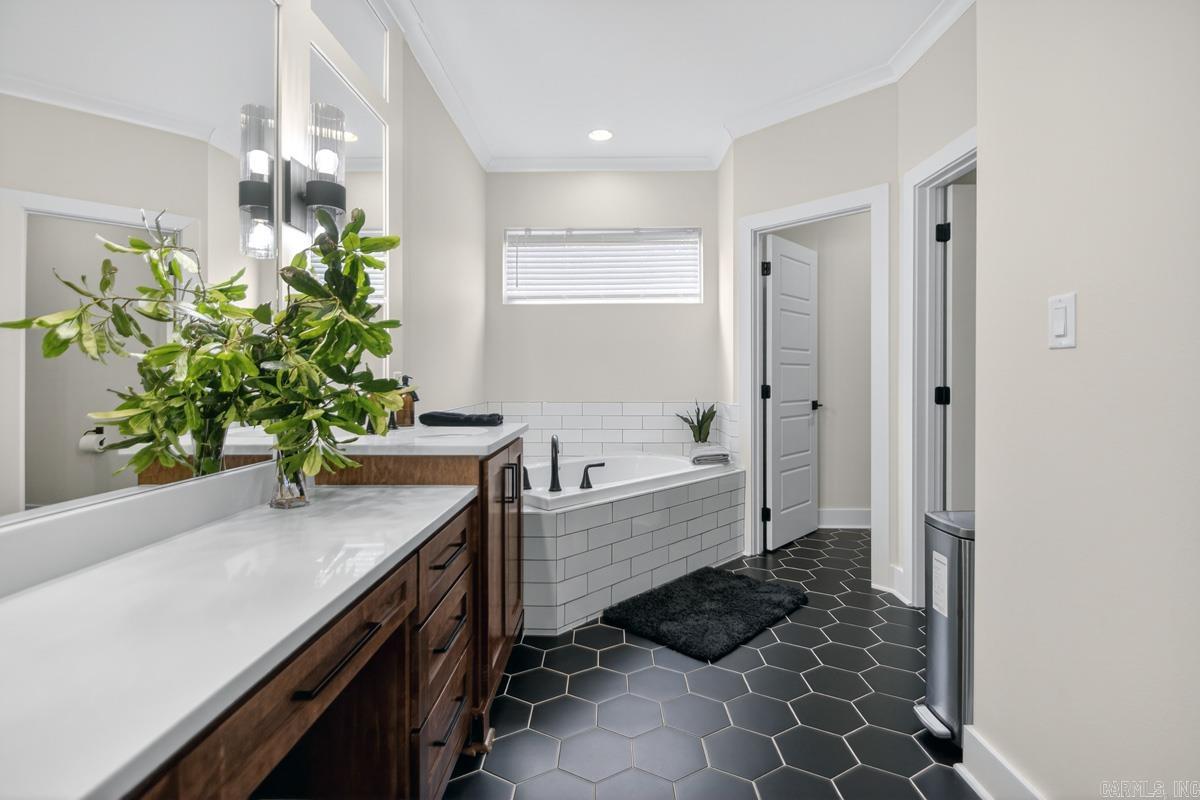 8 Short Leaf Lane Little Rock, AR 72223