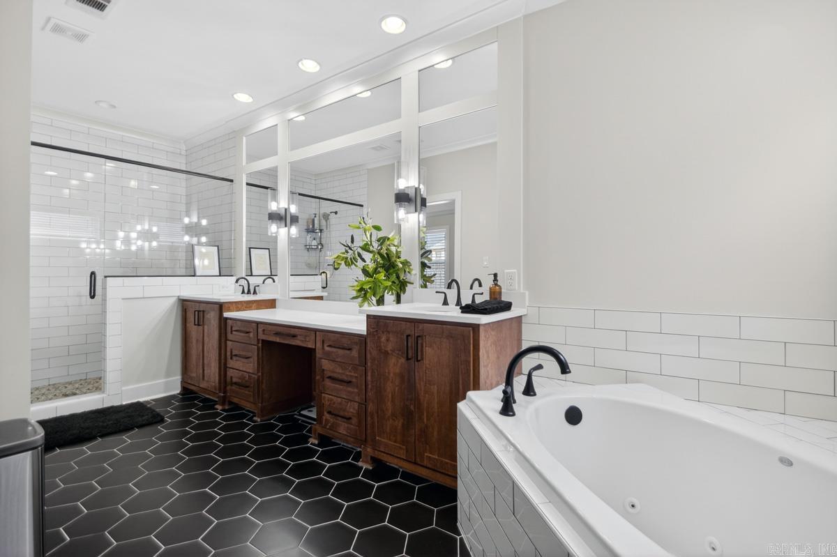 8 Short Leaf Lane Little Rock, AR 72223