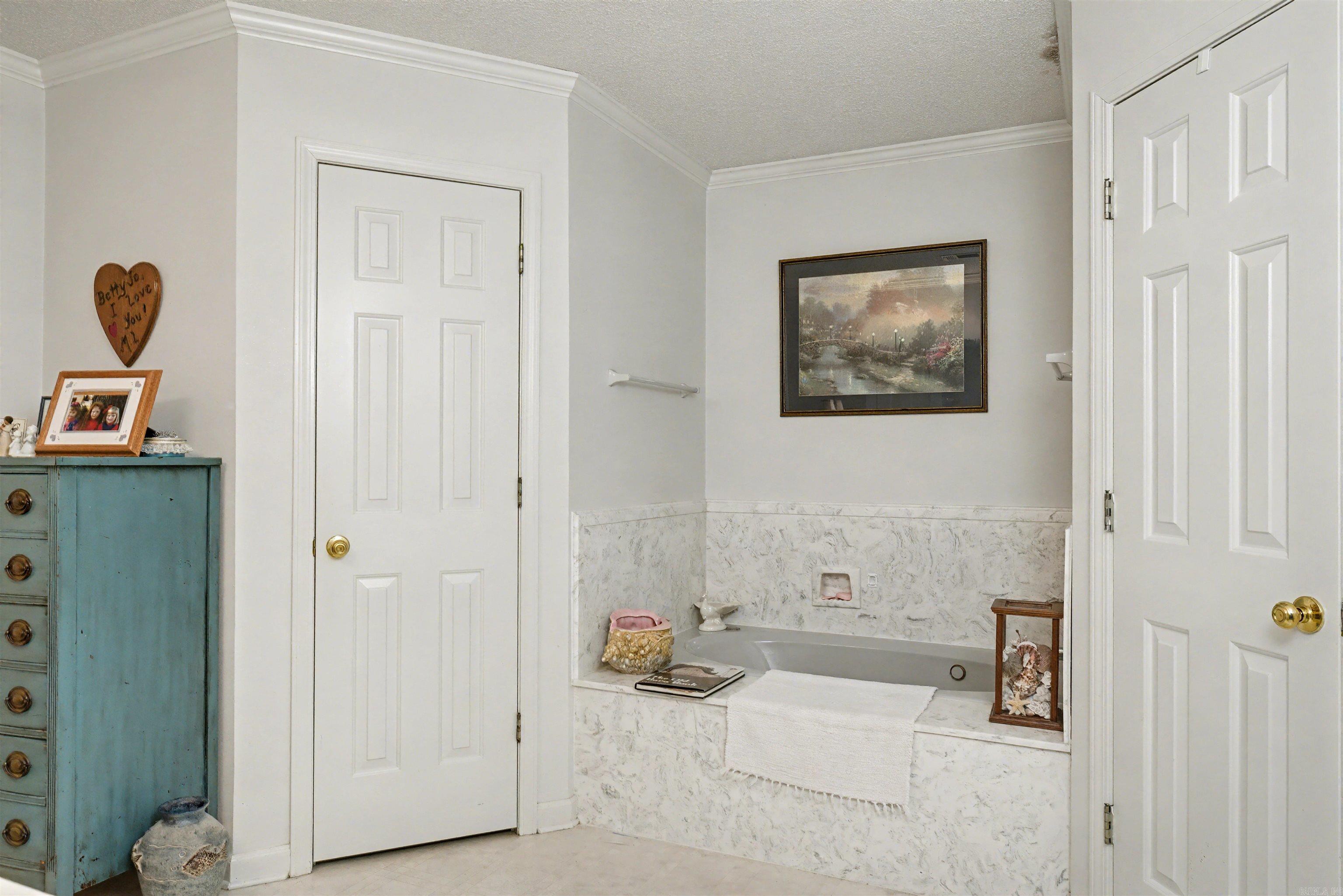 6701 Country  Pine Bluff, AR