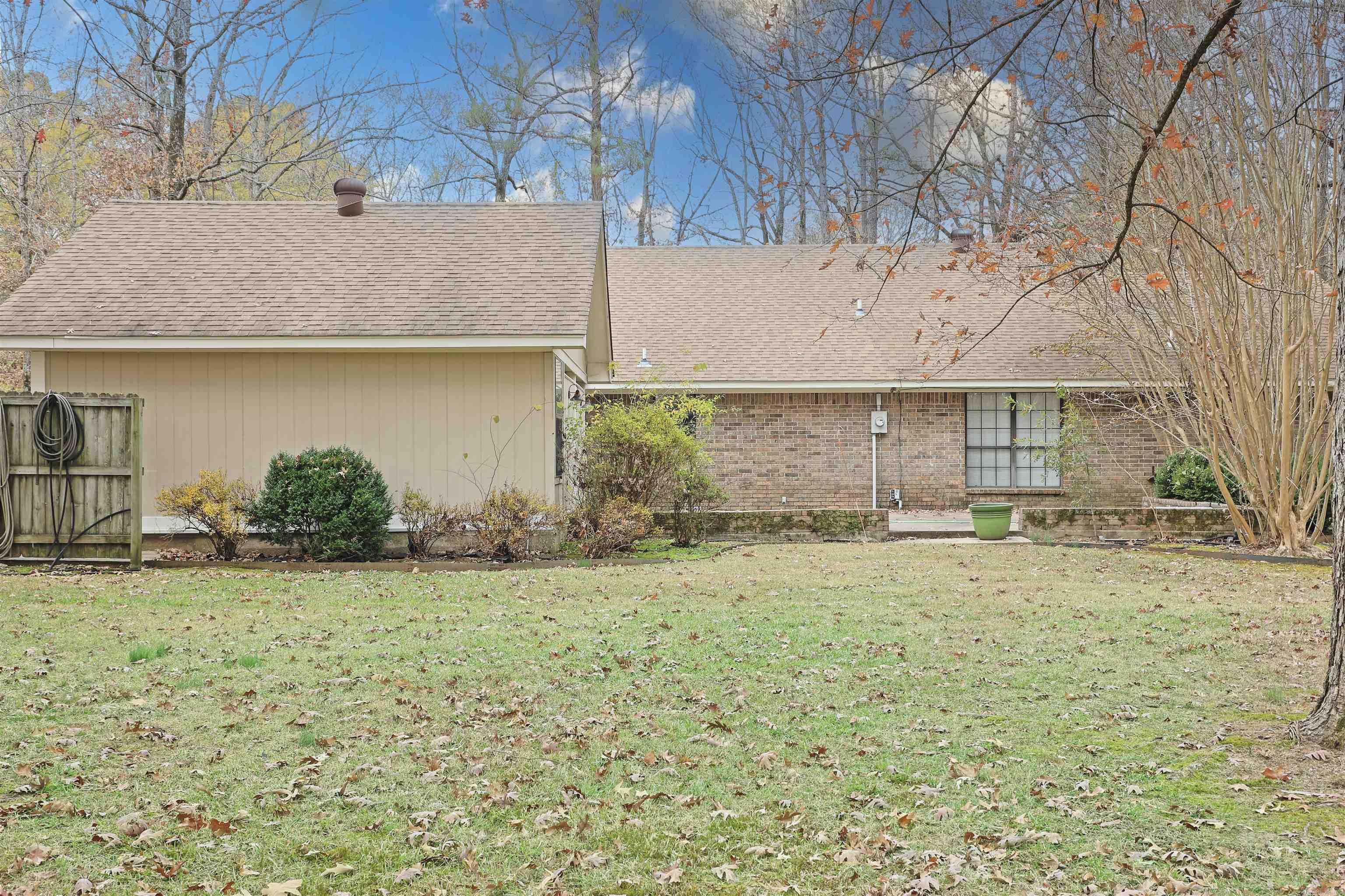 6701 Country  Pine Bluff, AR