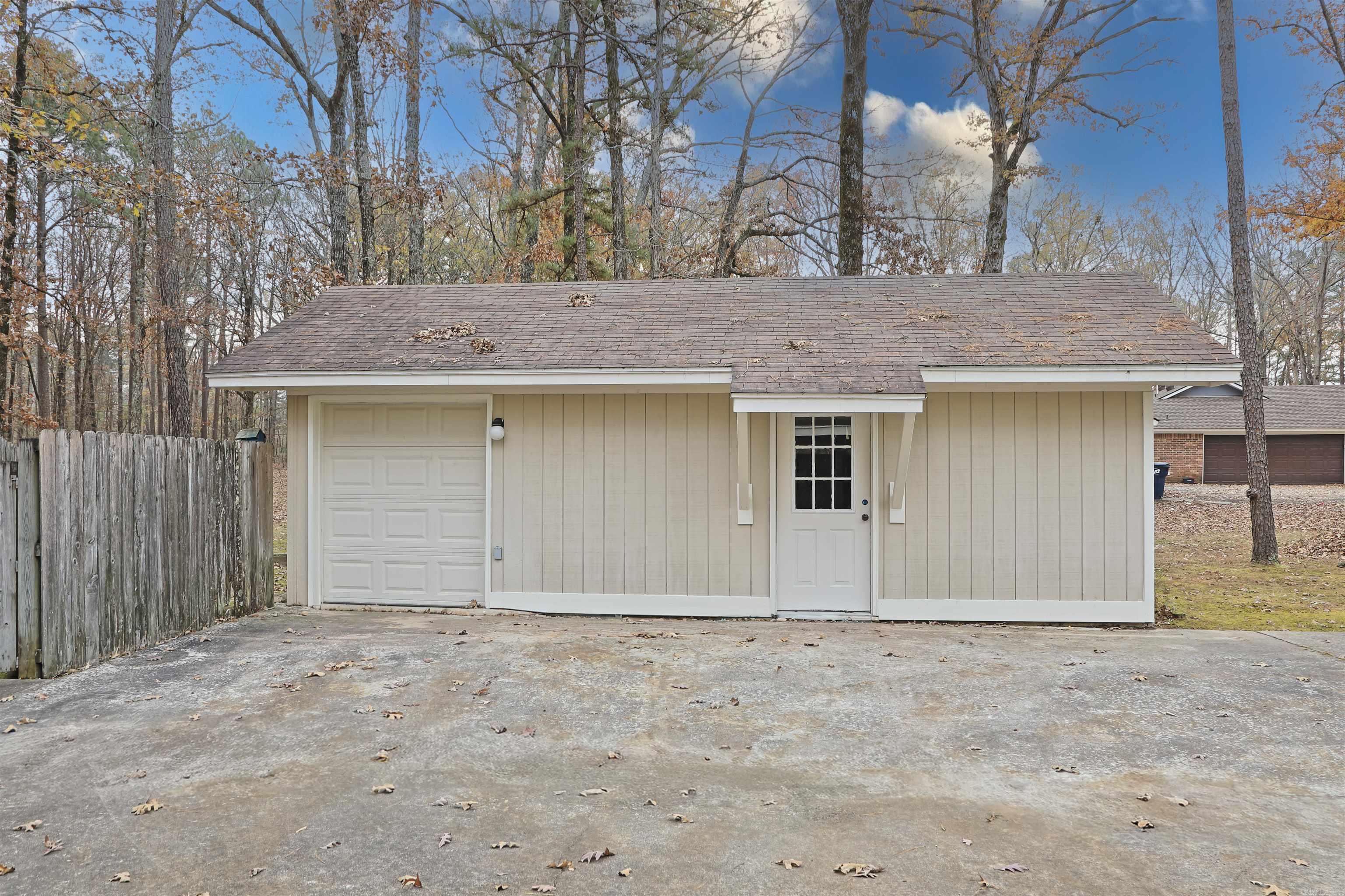 6701 Country  Pine Bluff, AR