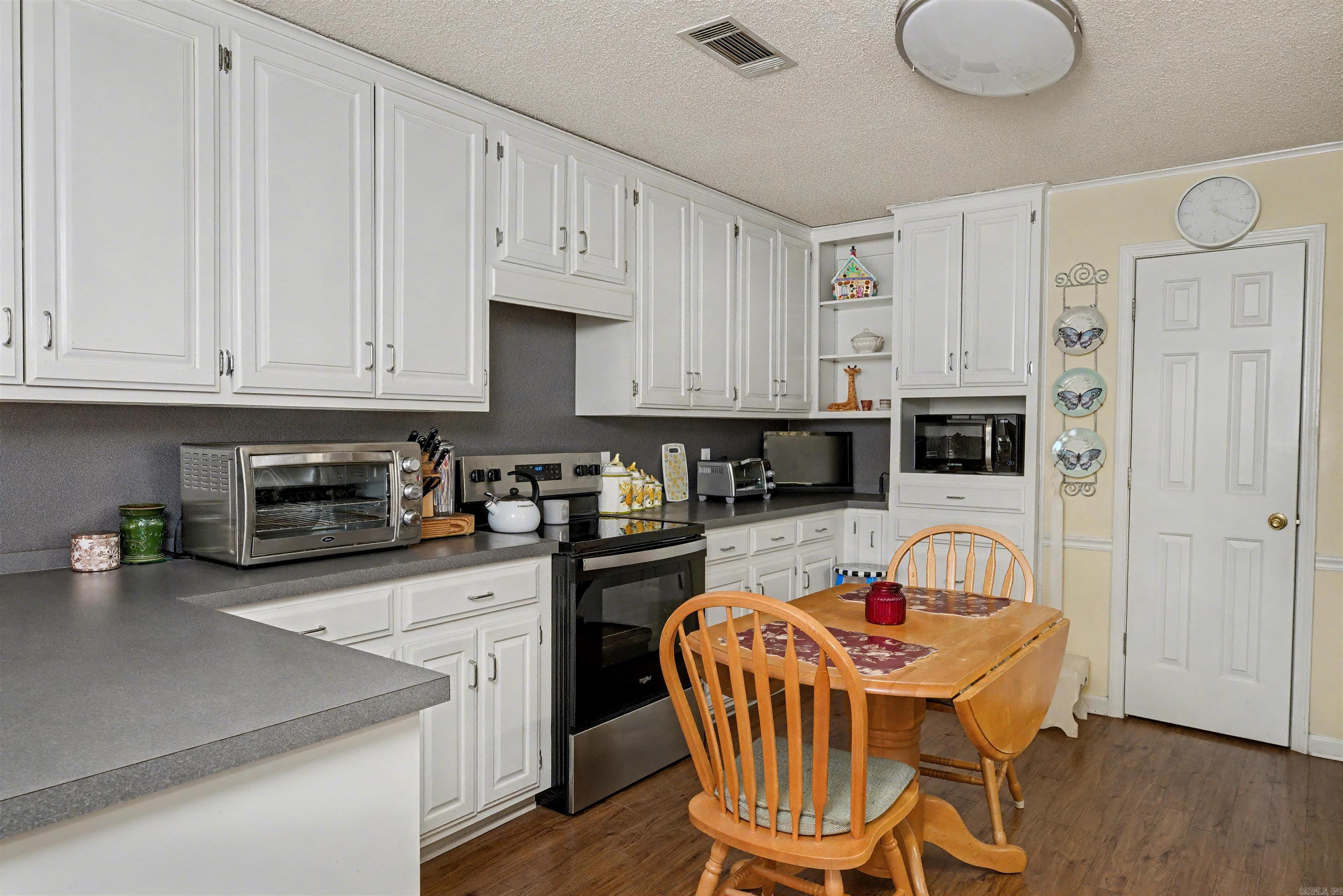 6701 Country  Pine Bluff, AR