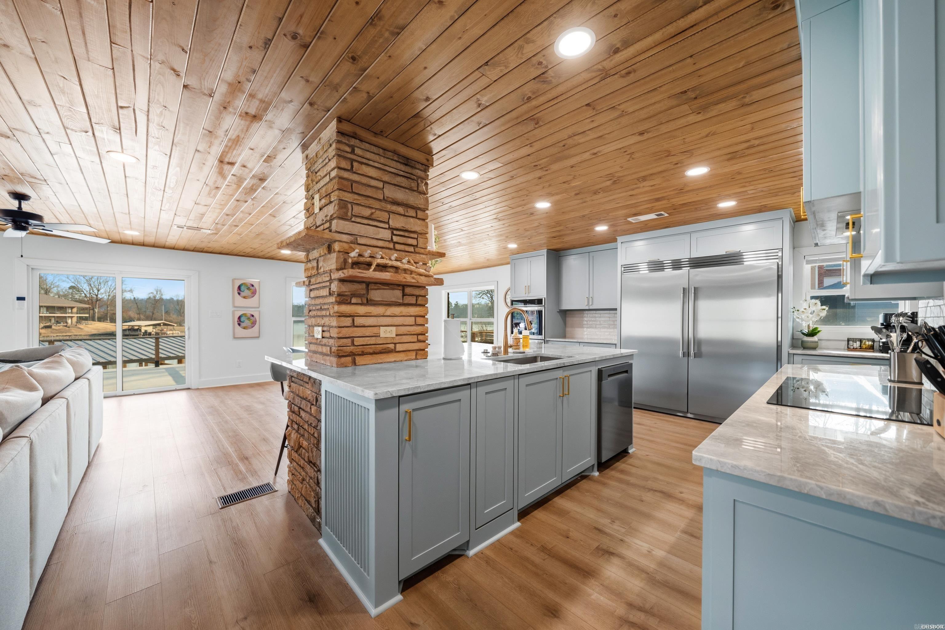 186 Riverside  Hot Springs, AR