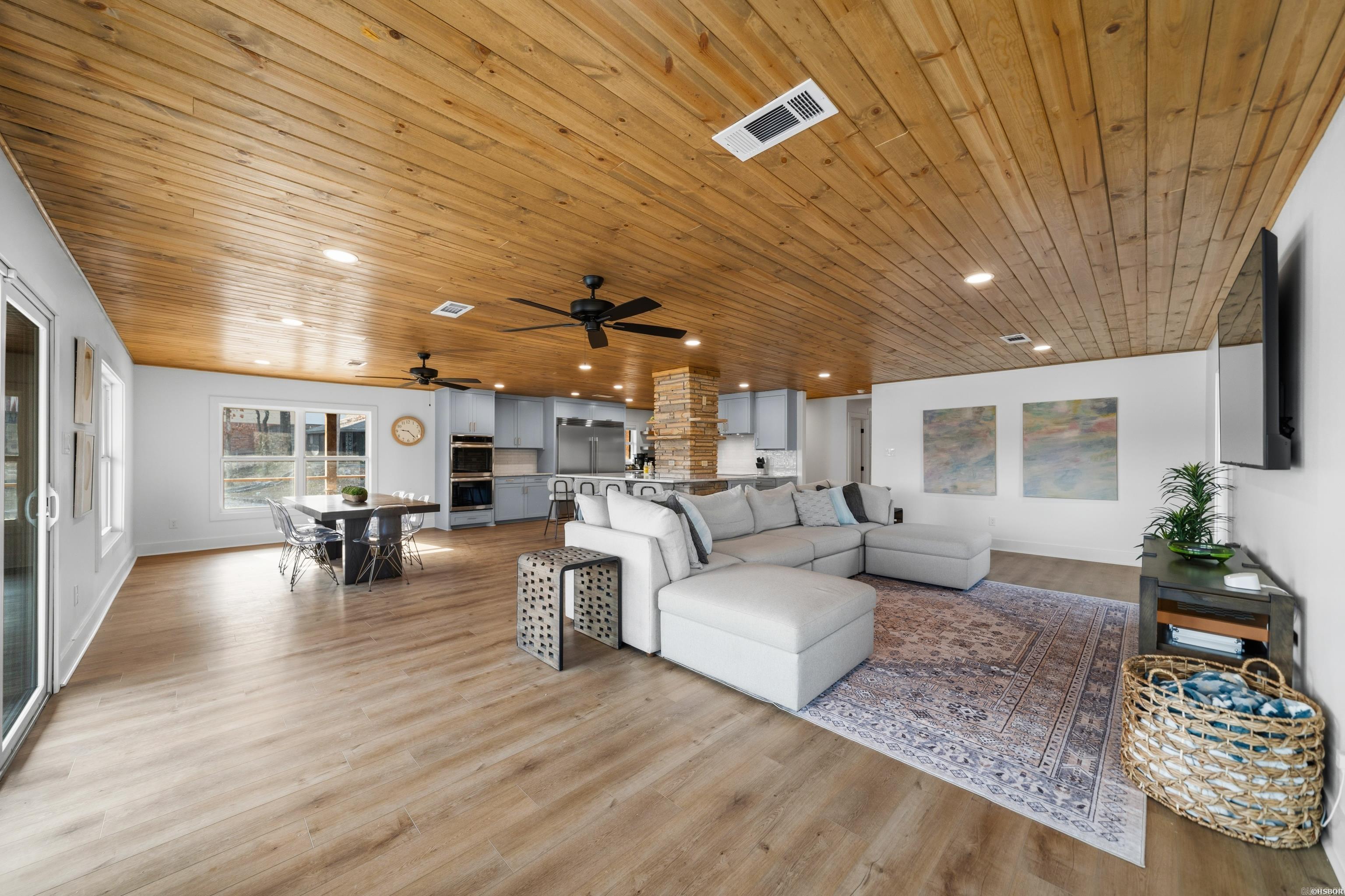 186 Riverside  Hot Springs, AR