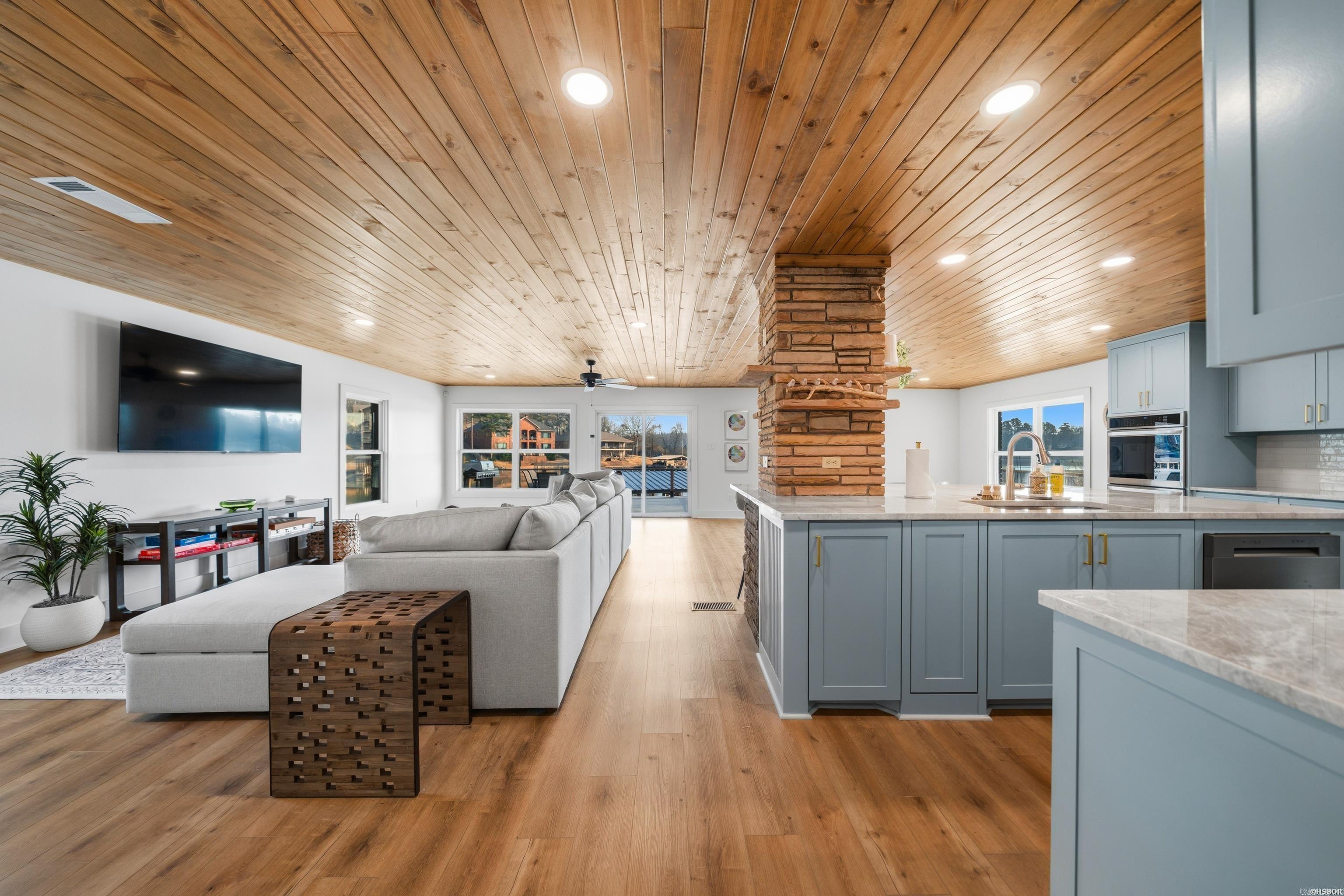 186 Riverside  Hot Springs, AR