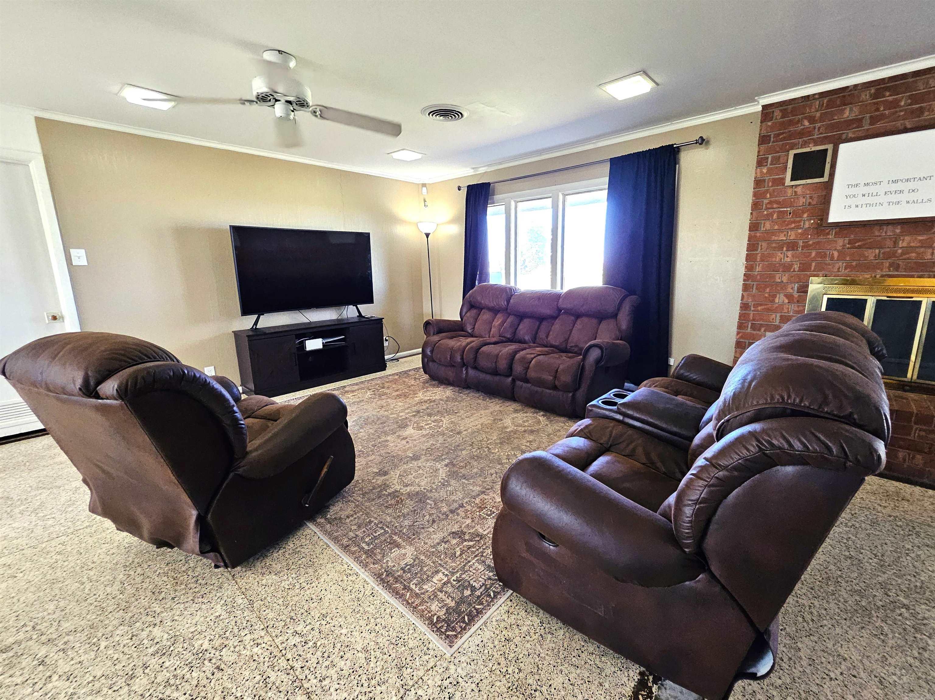 531 Henderson  Coy, AR