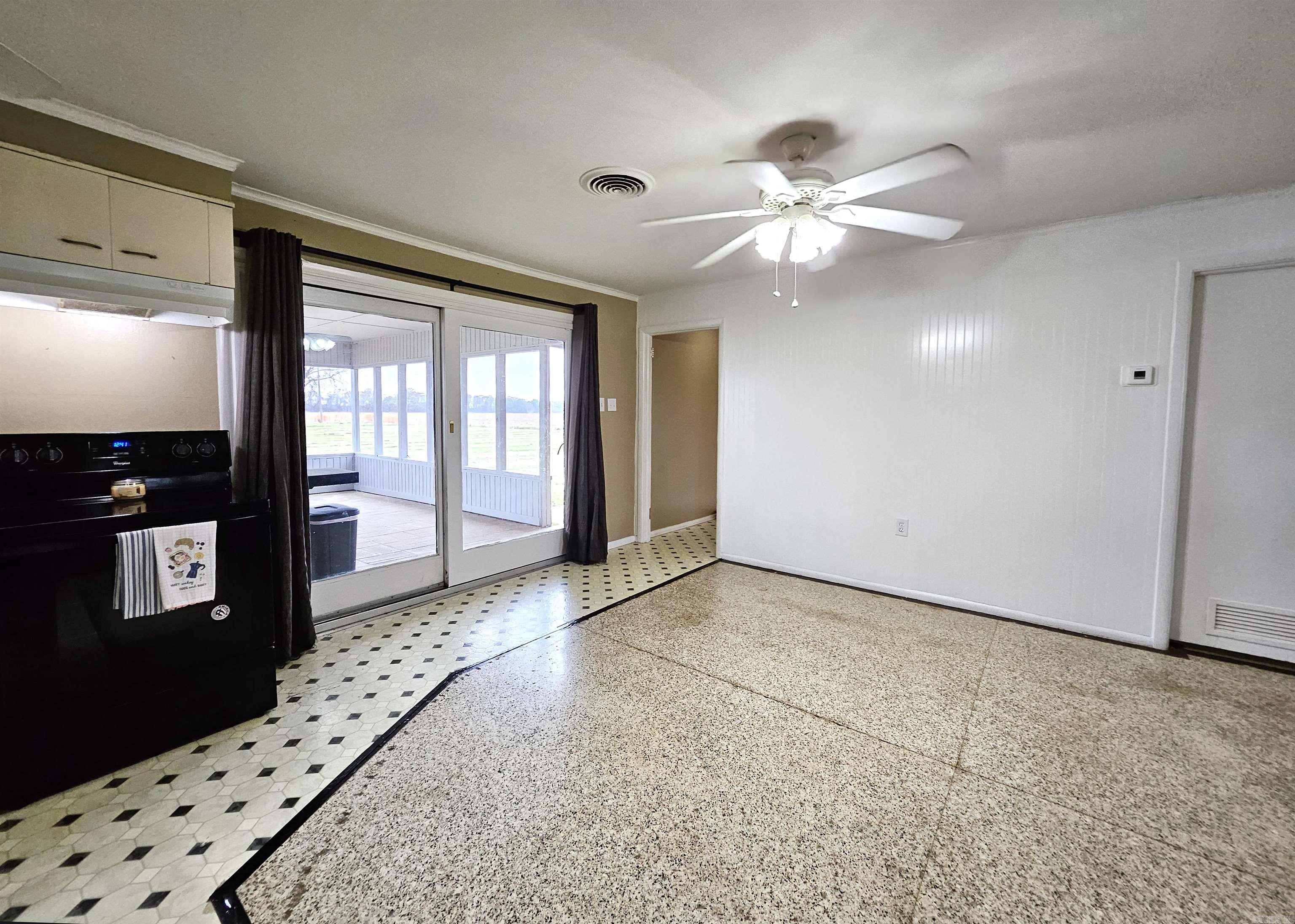 531 Henderson  Coy, AR