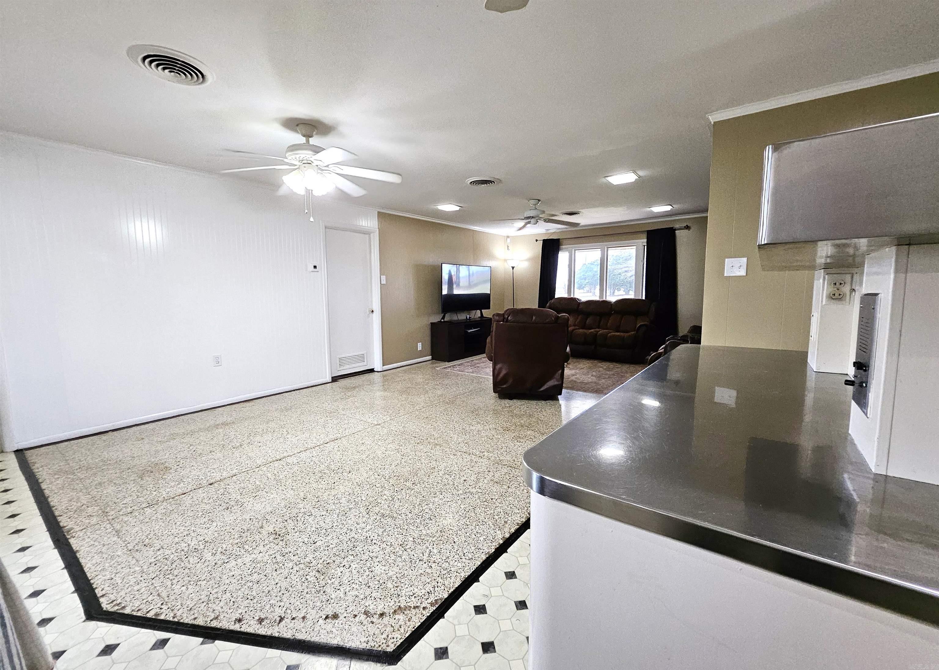 531 Henderson  Coy, AR