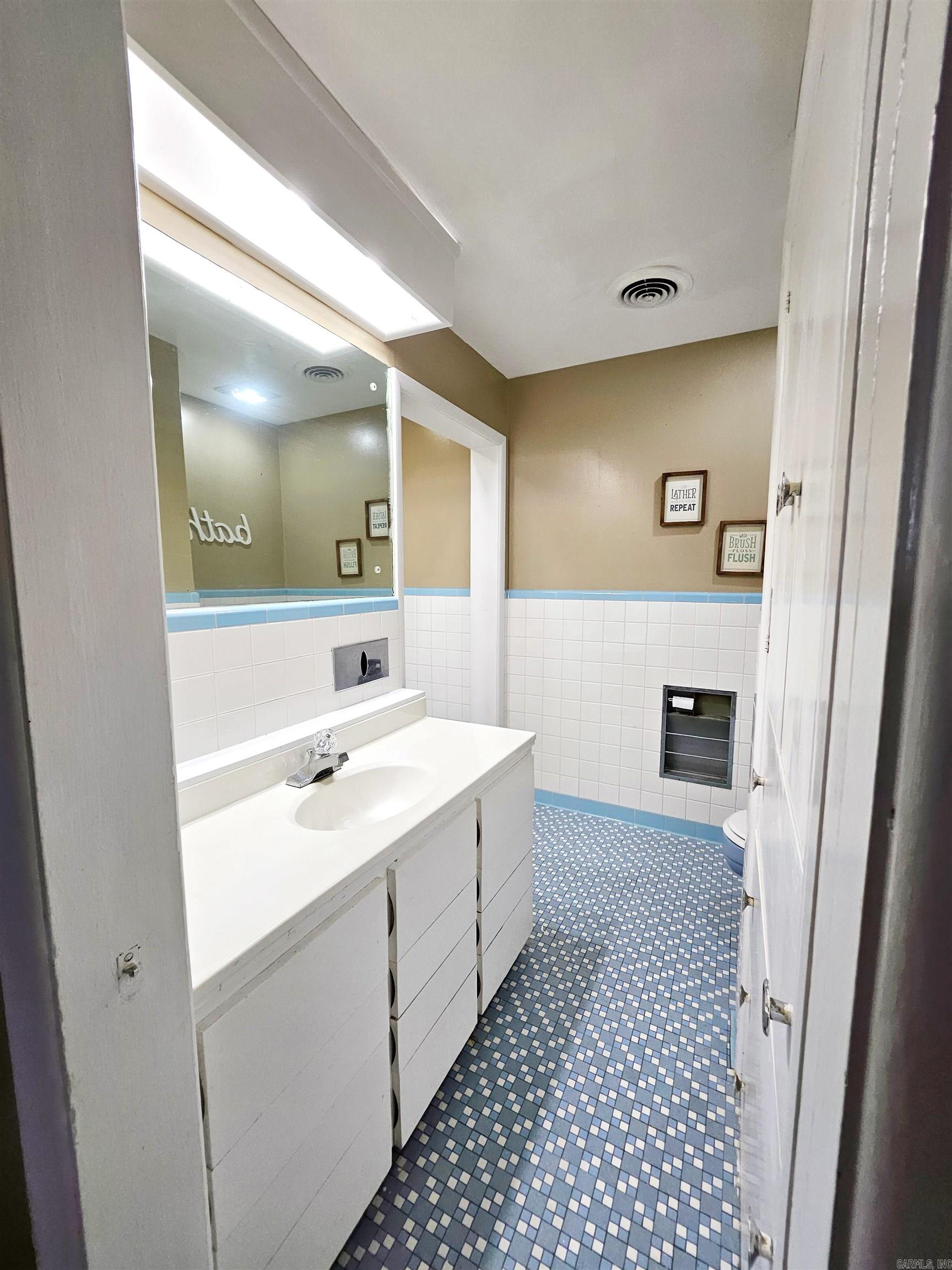 531 Henderson  Coy, AR