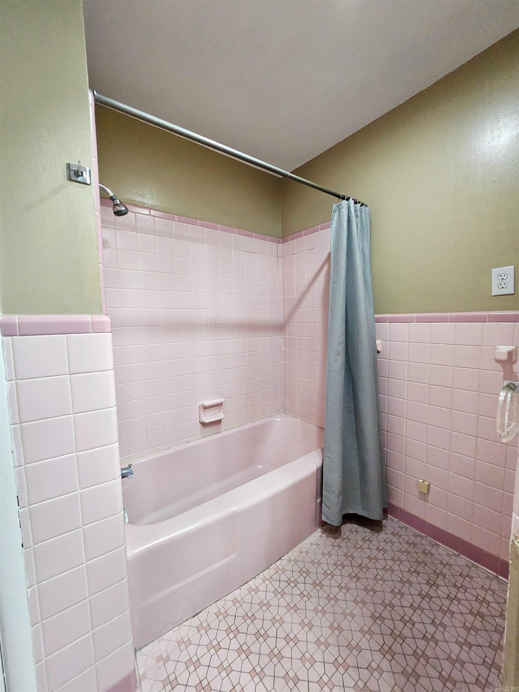 531 Henderson  Coy, AR