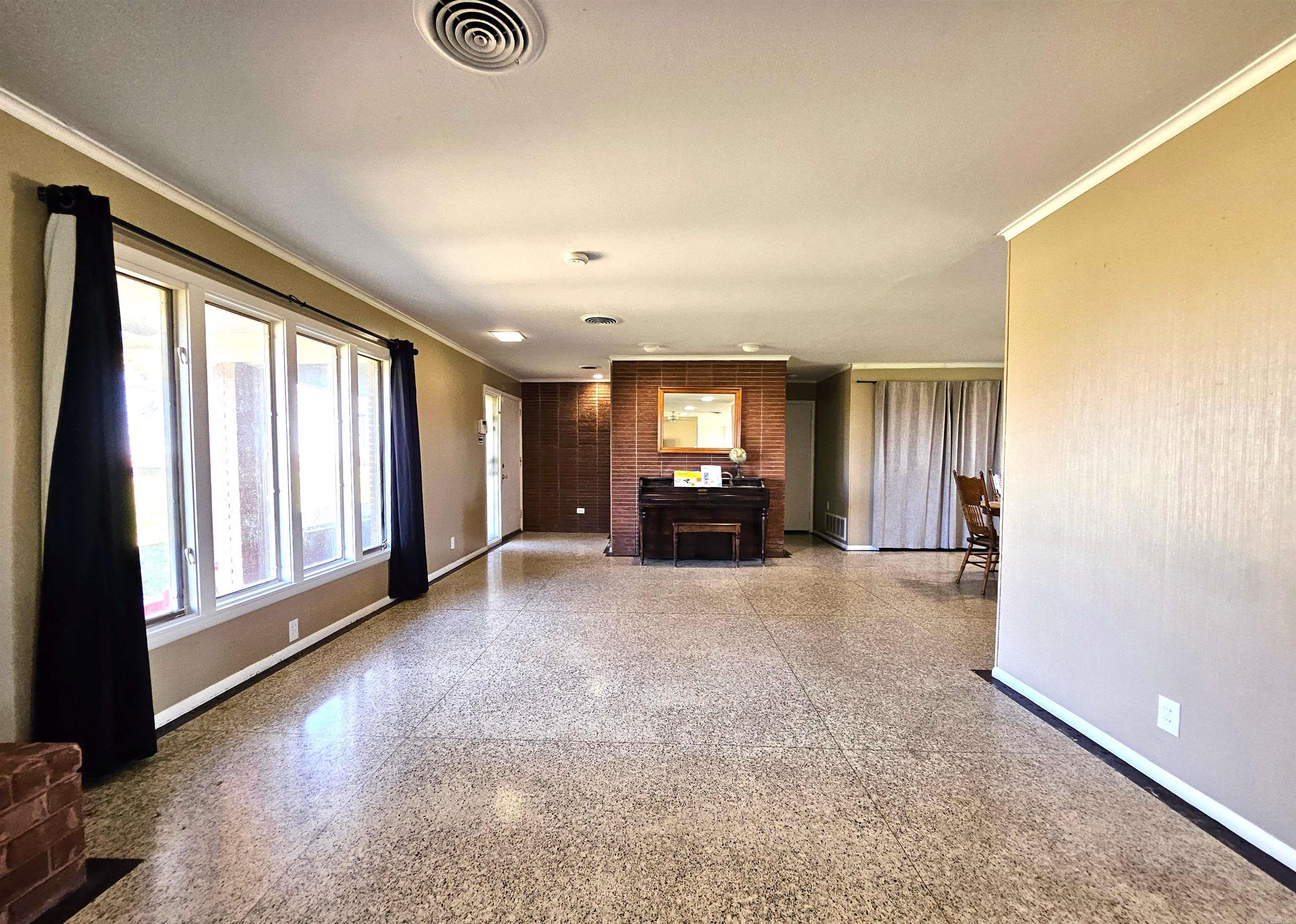 531 Henderson  Coy, AR