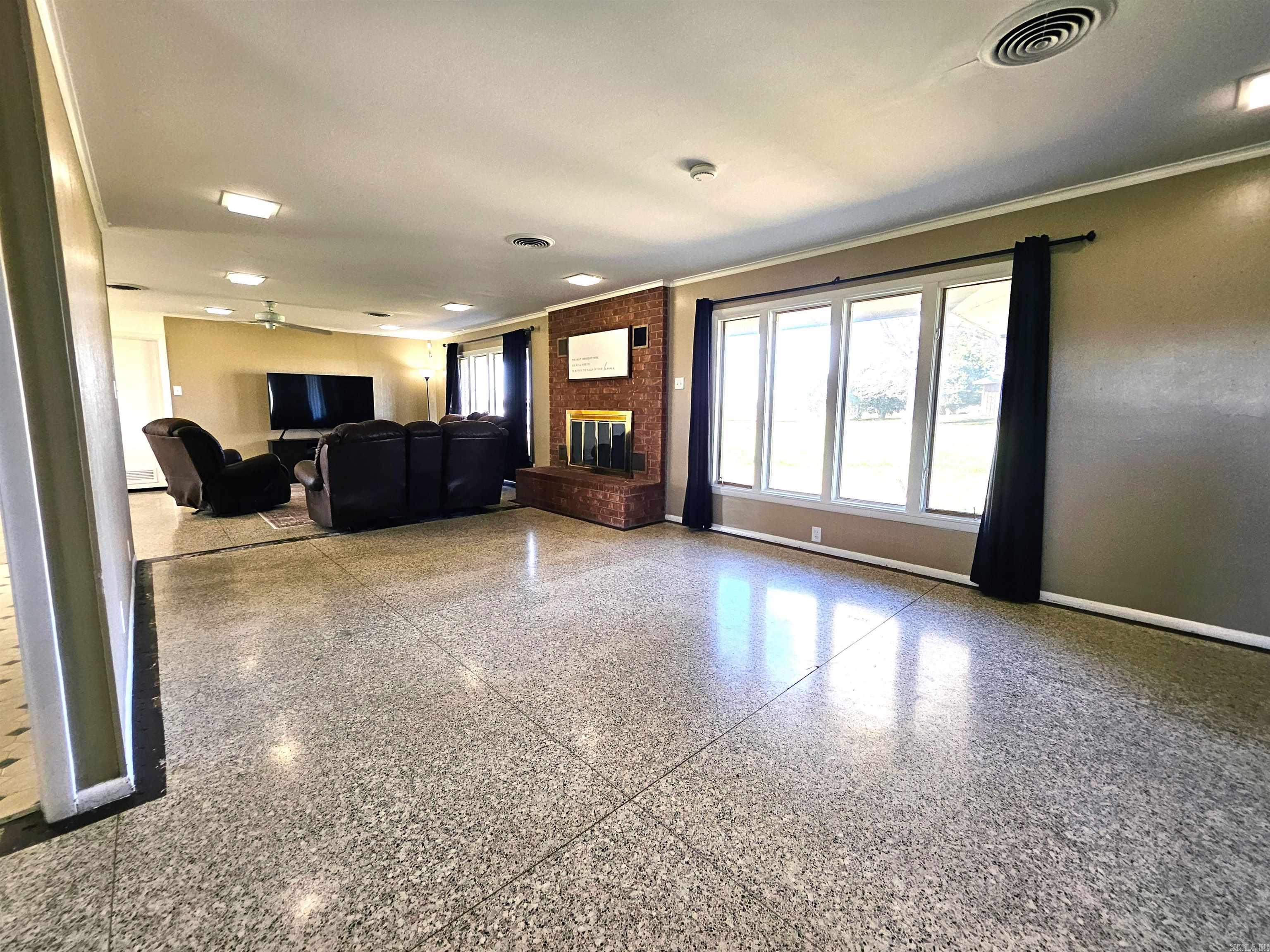 531 Henderson  Coy, AR