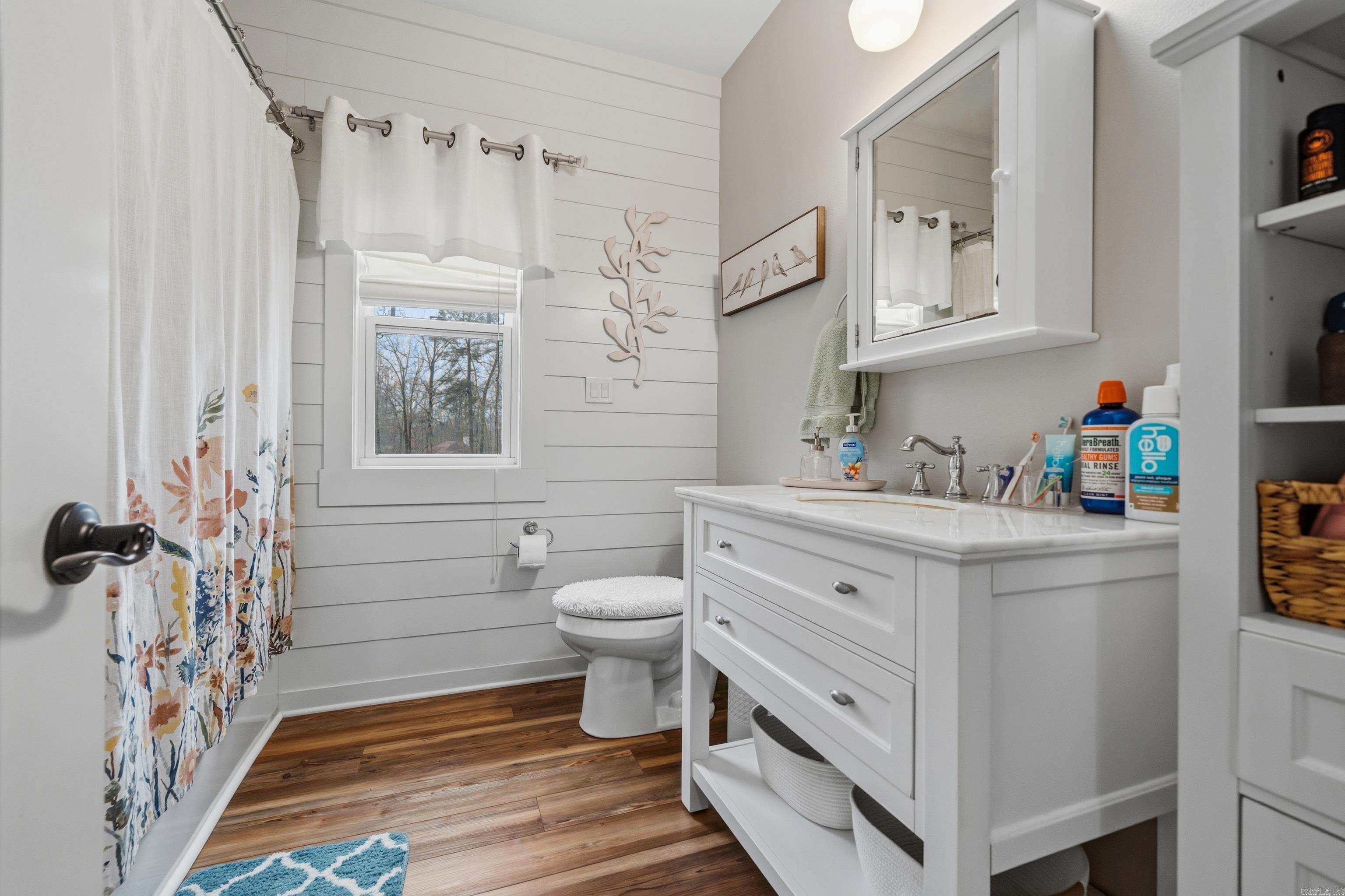 200 Autumn Oaks Dr  Bismarck, AR