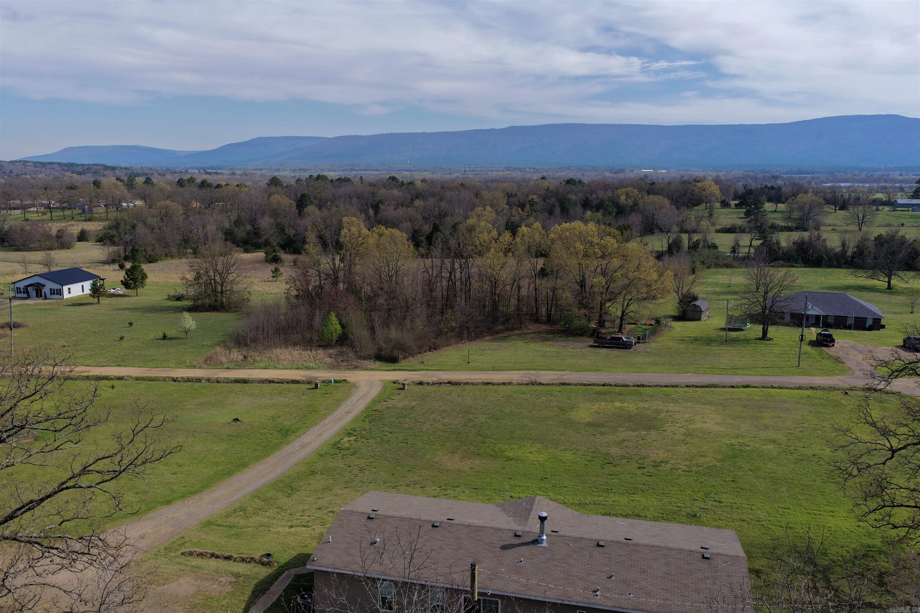 2102 Lake Shore  Mansfield, AR