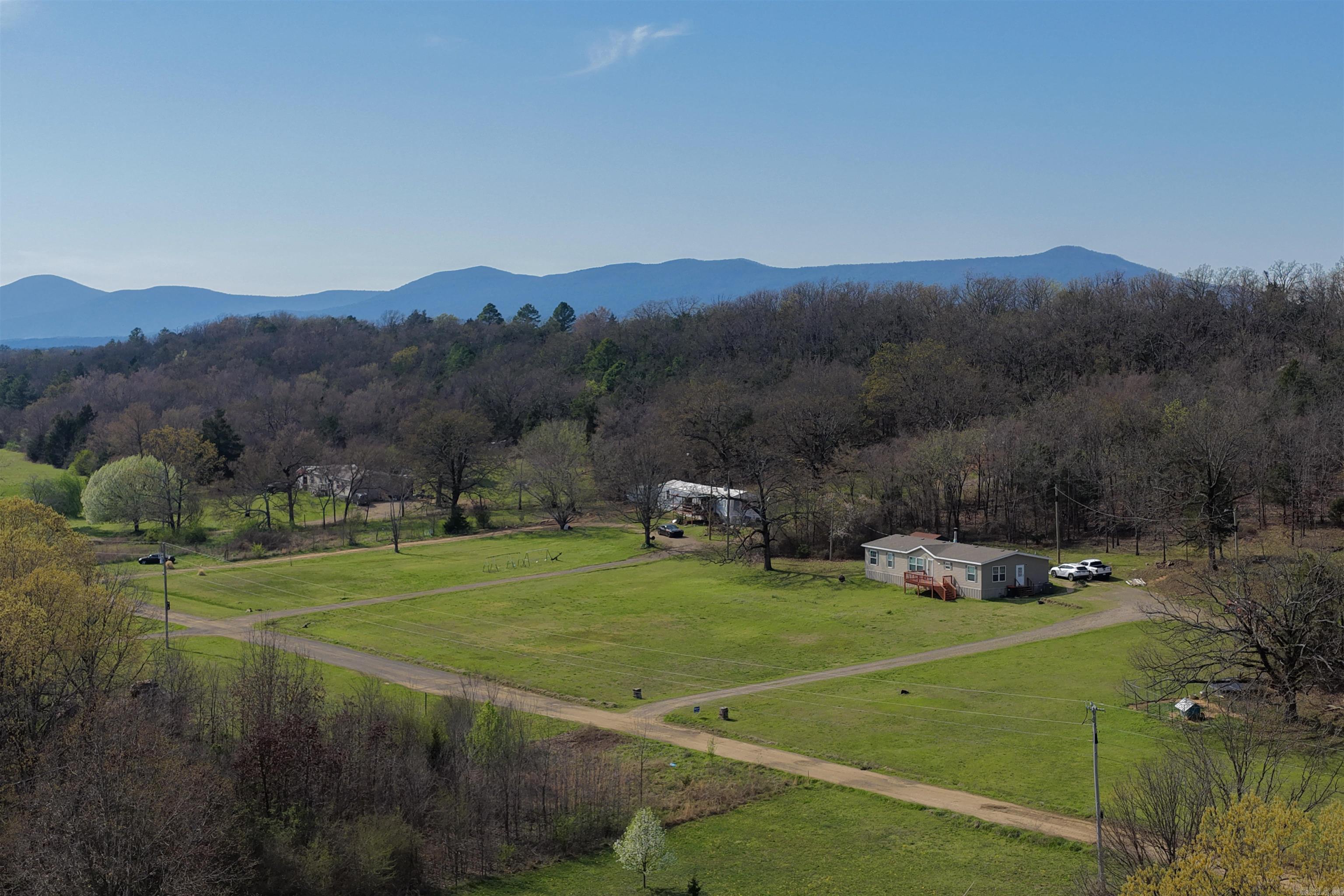 2102 Lake Shore  Mansfield, AR