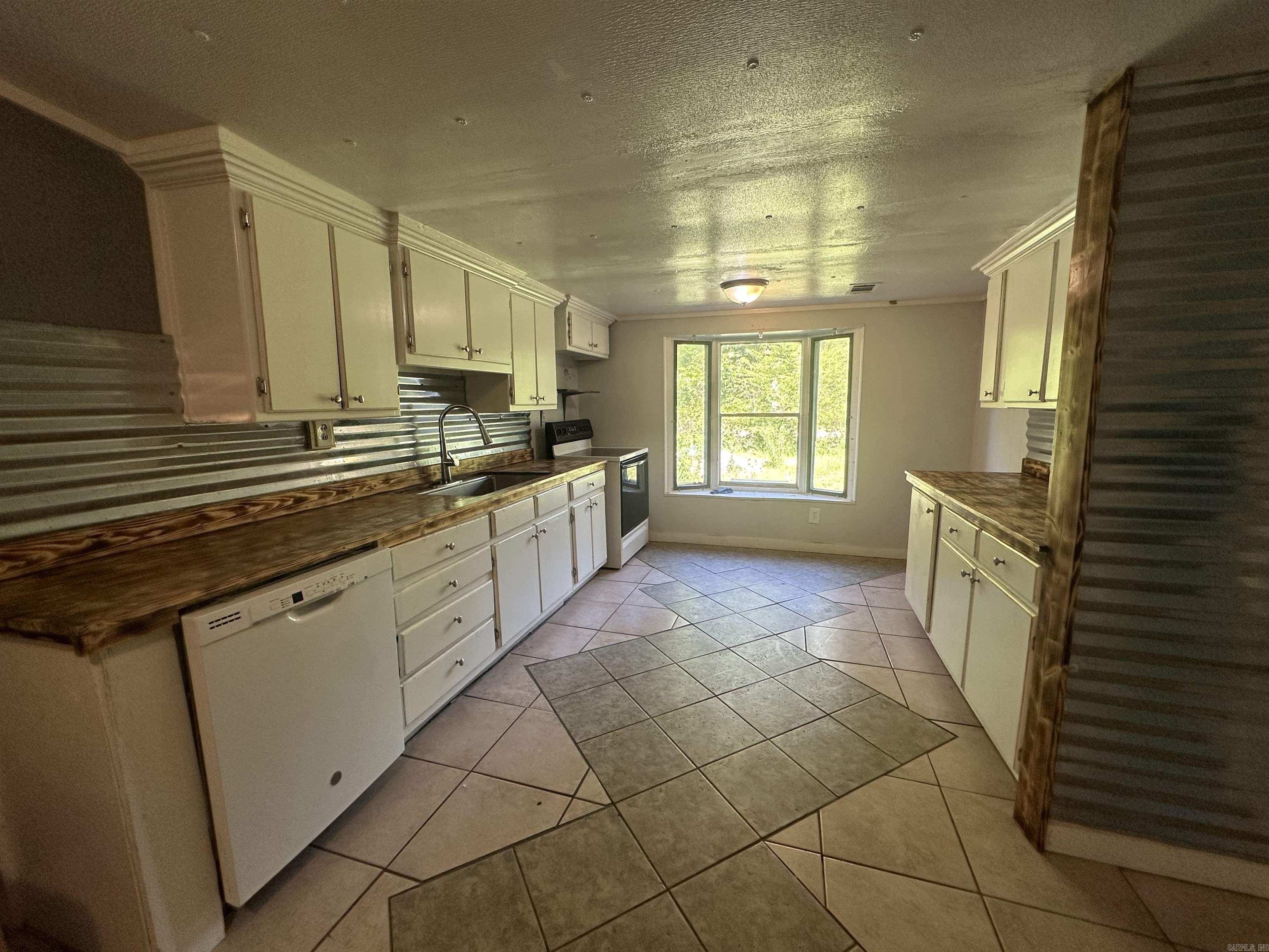 6471 W Highway 319  Austin, AR