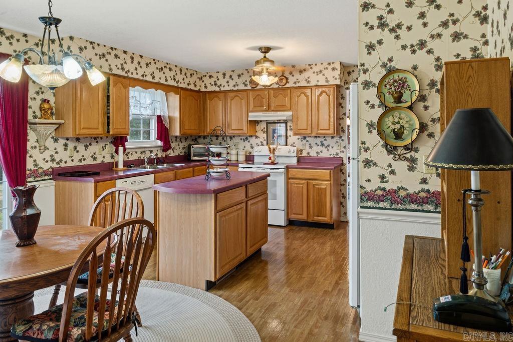 428 N Morningside  Clinton, AR