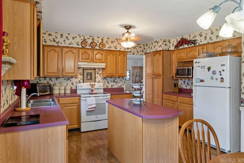 428 N Morningside  Clinton, AR