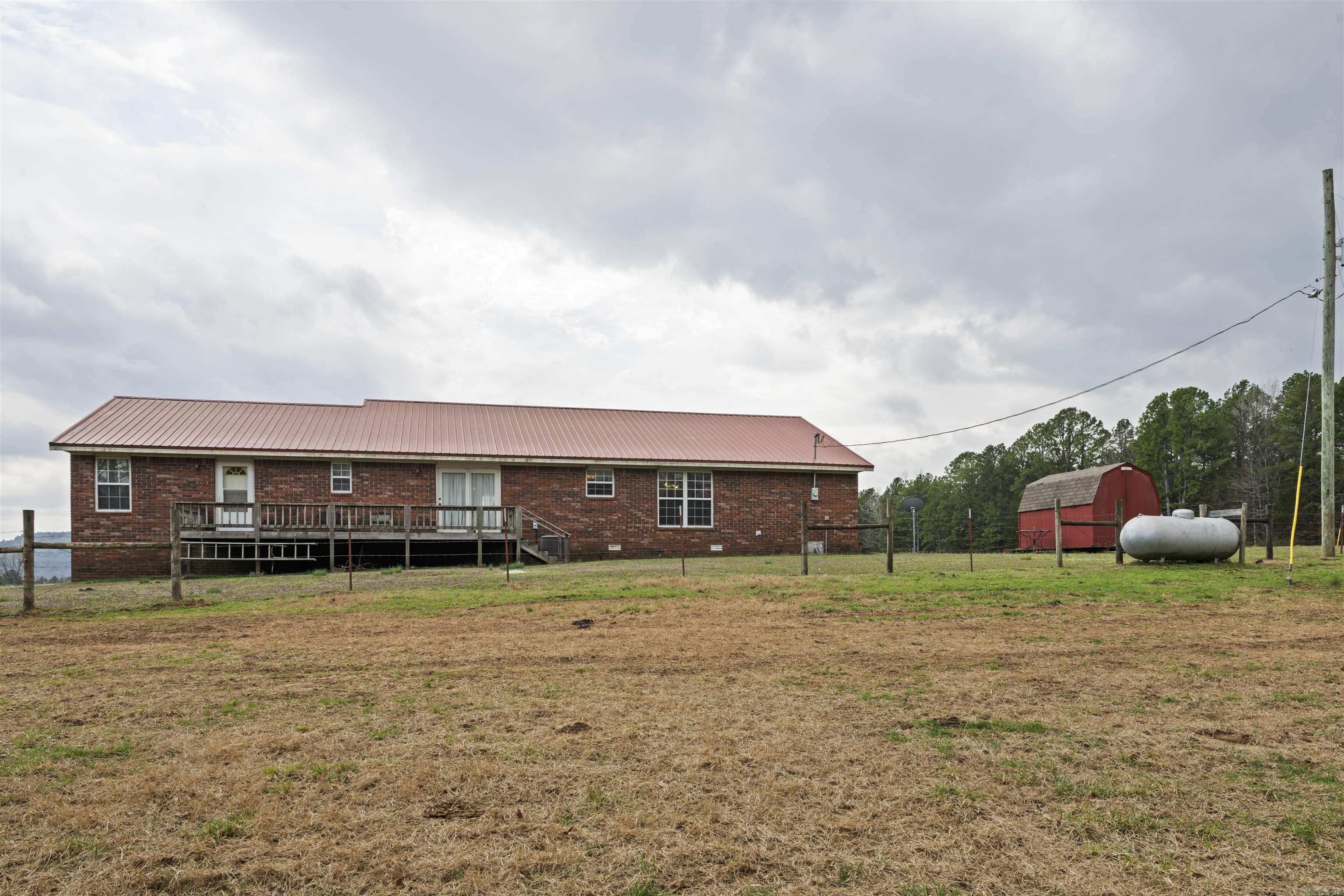 428 N Morningside  Clinton, AR