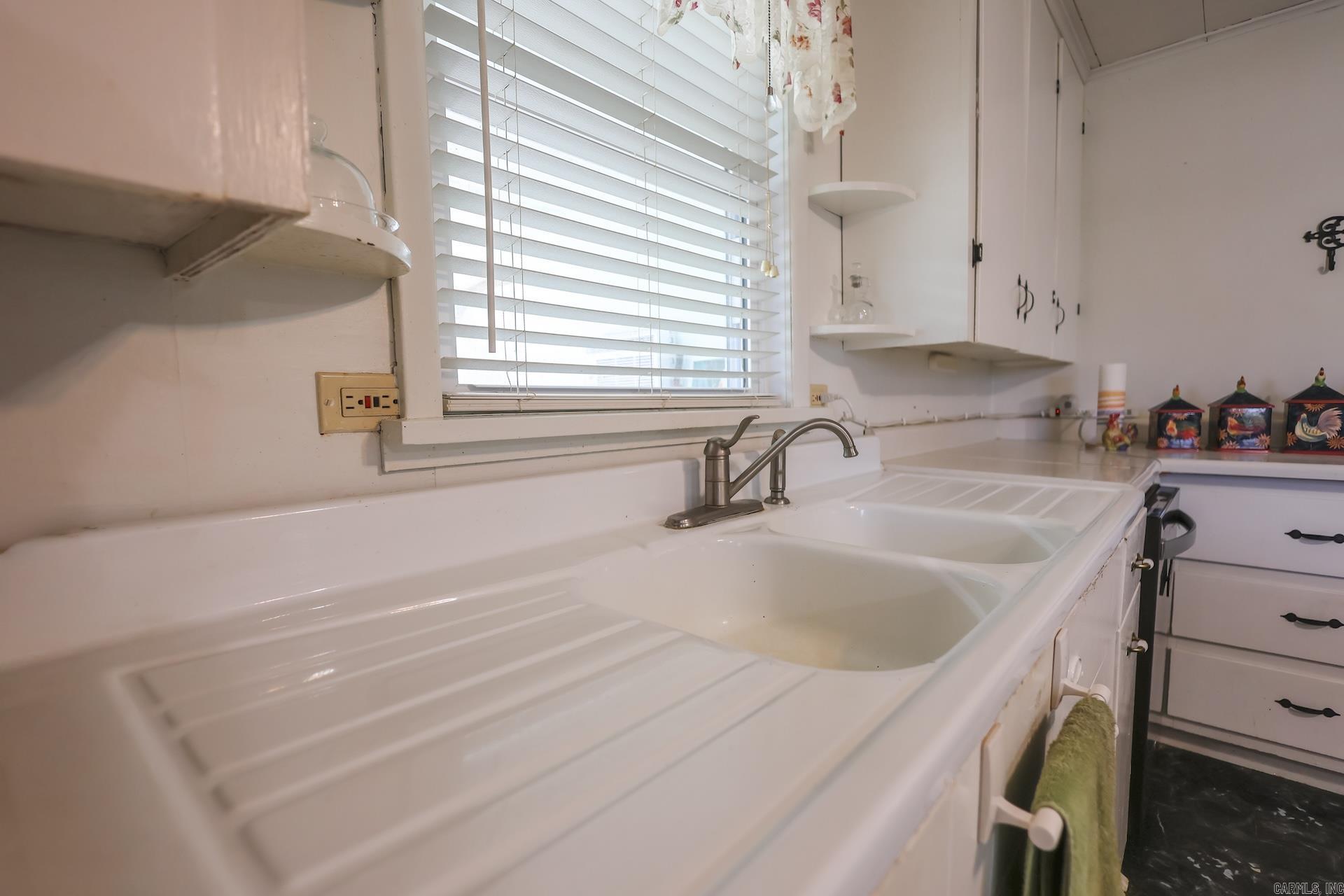 5918 HWY 8 E  Mena, AR