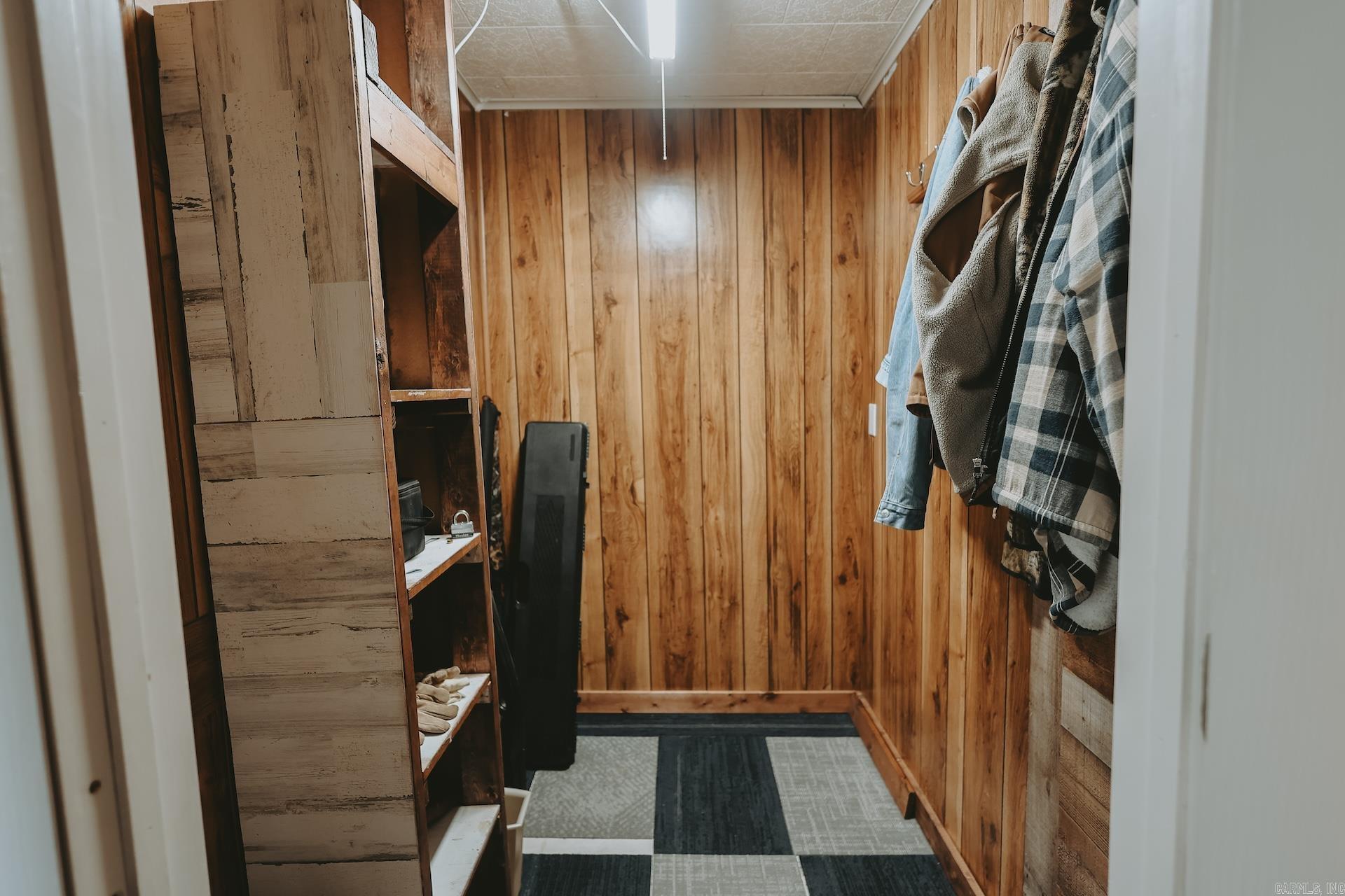 5918 HWY 8 E  Mena, AR