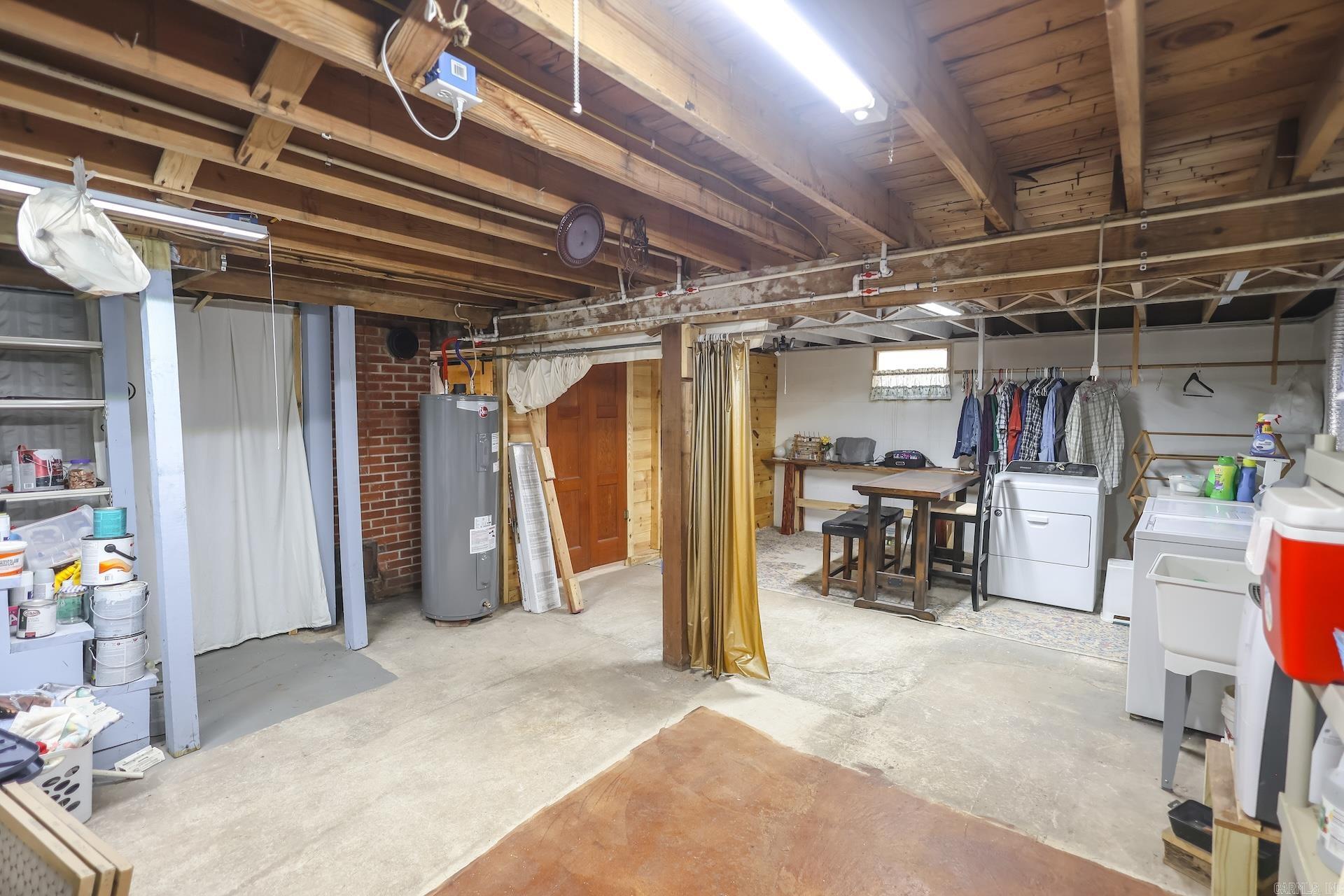 5918 HWY 8 E  Mena, AR