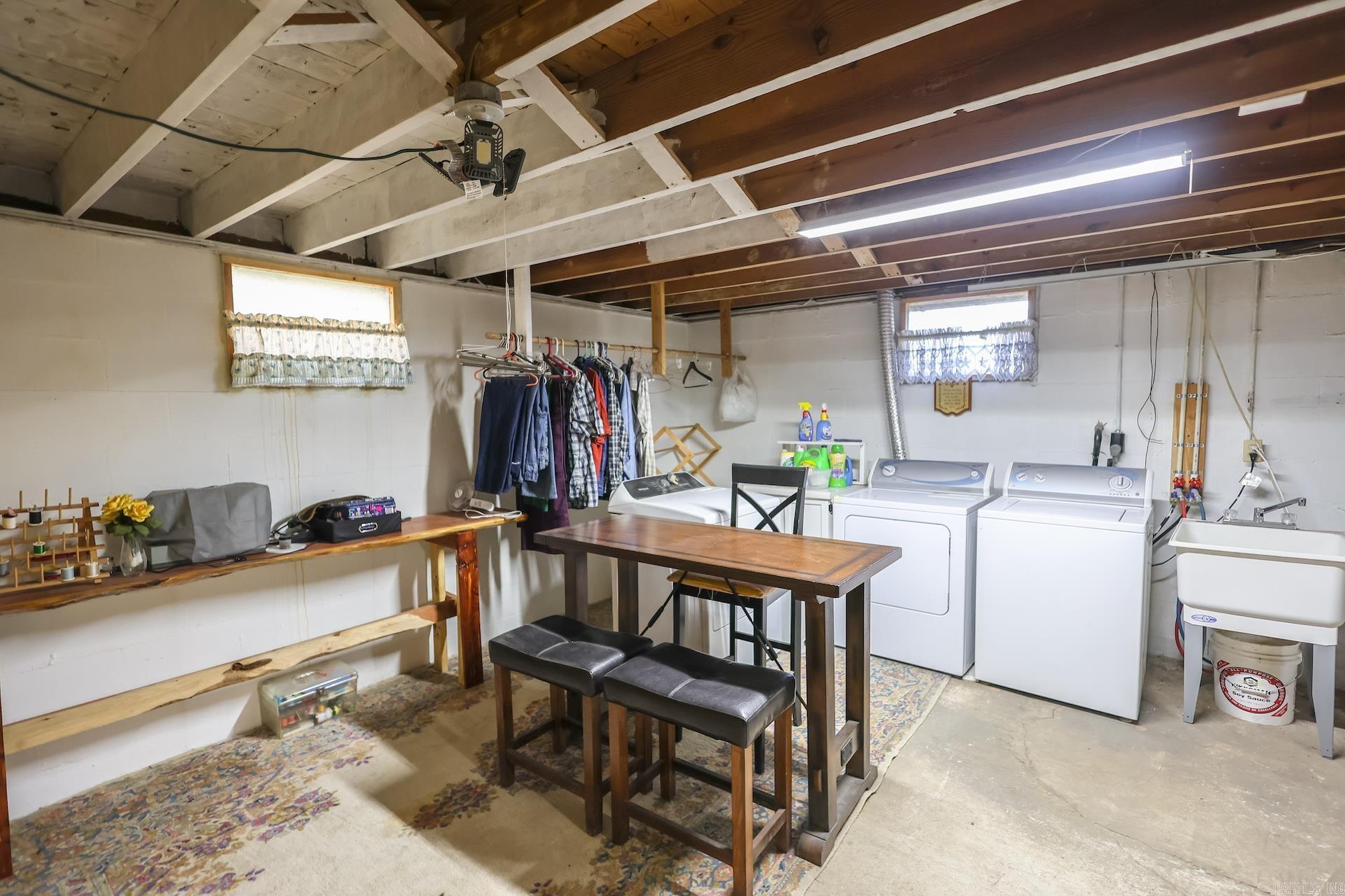 5918 HWY 8 E  Mena, AR