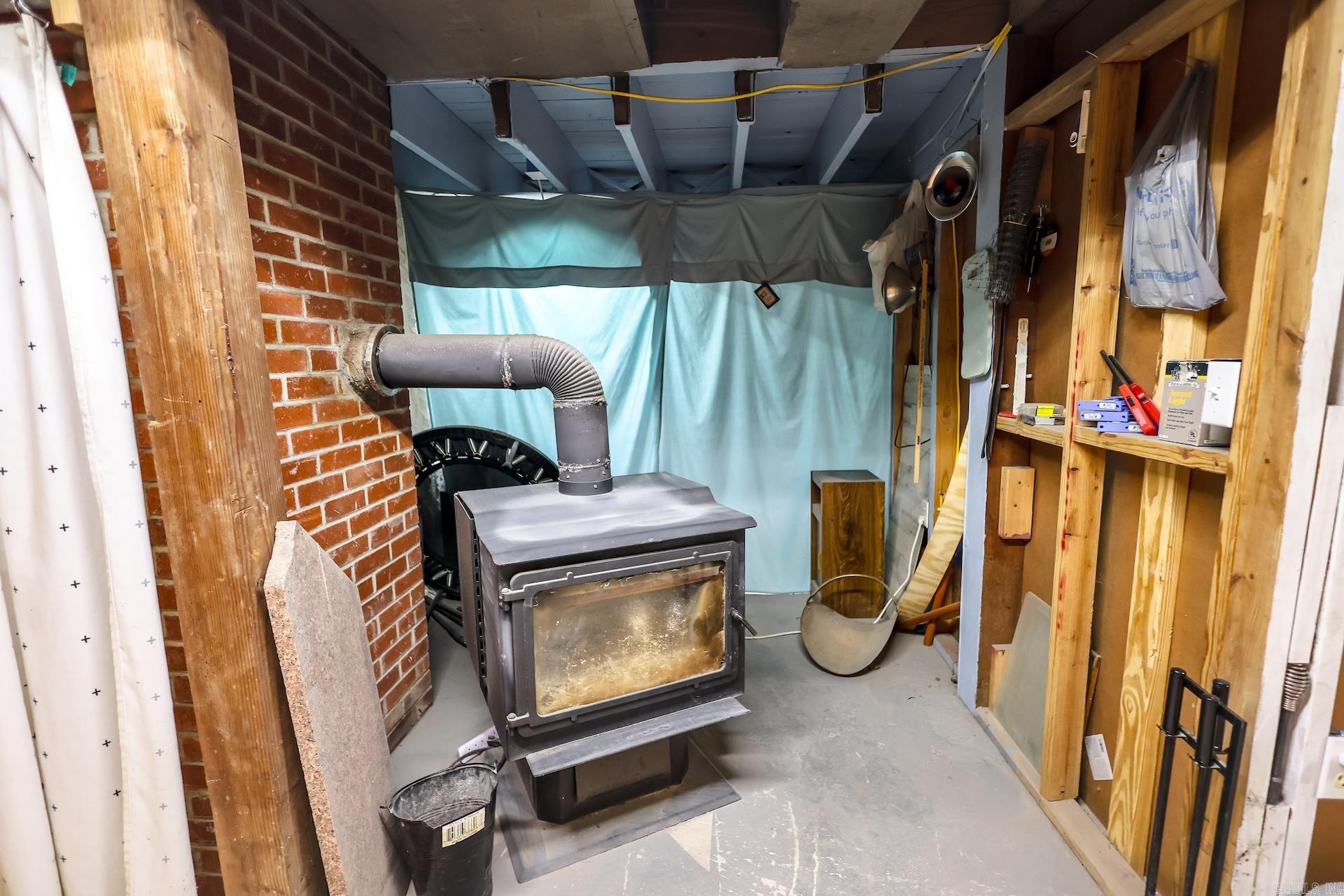 5918 HWY 8 E  Mena, AR