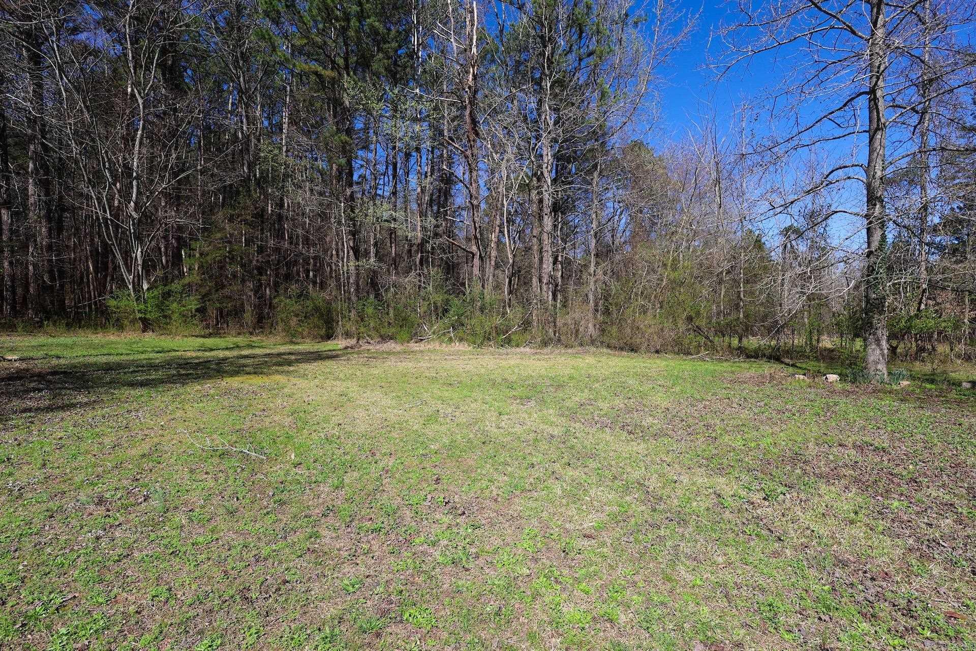 5918 HWY 8 E  Mena, AR