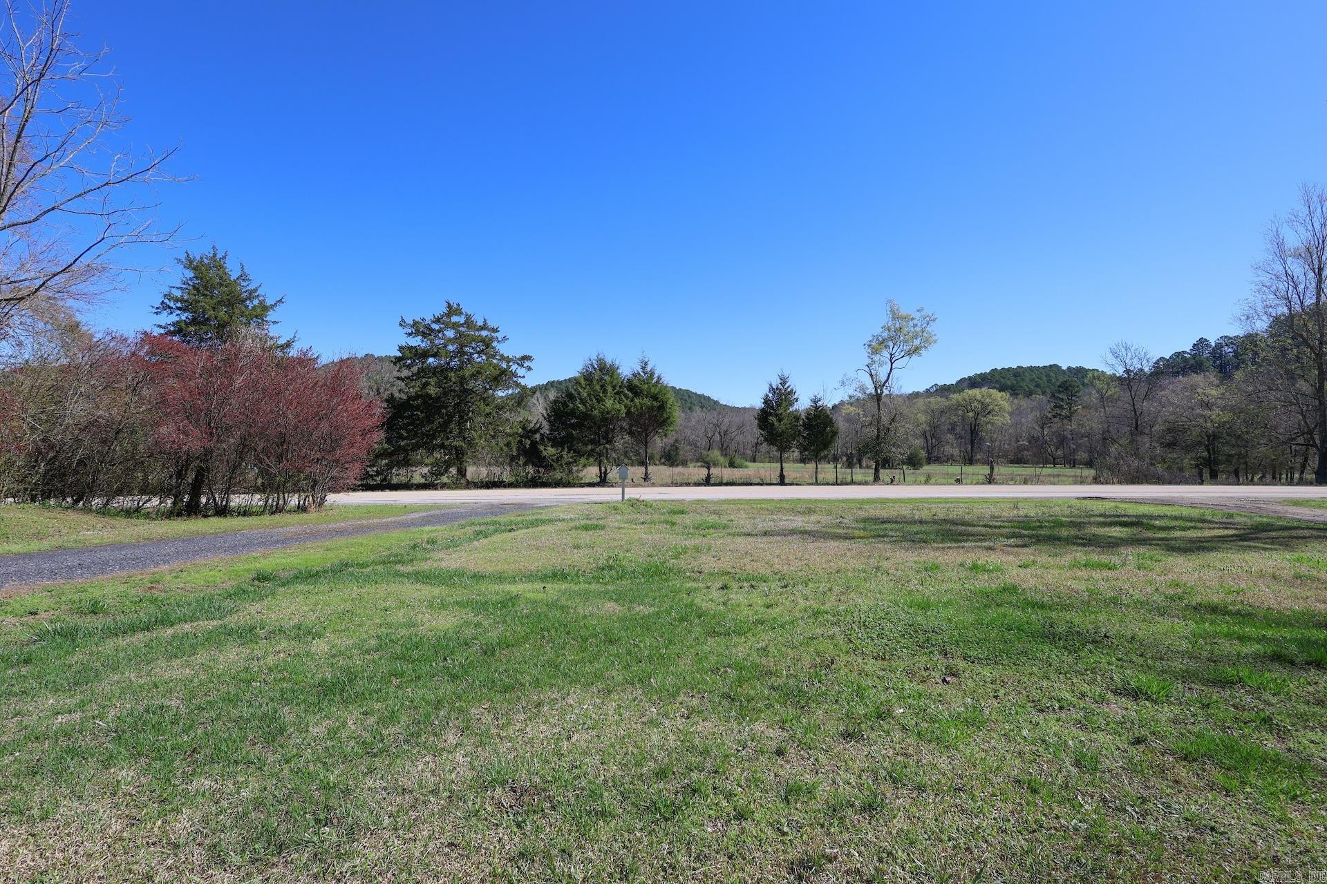 5918 HWY 8 E  Mena, AR