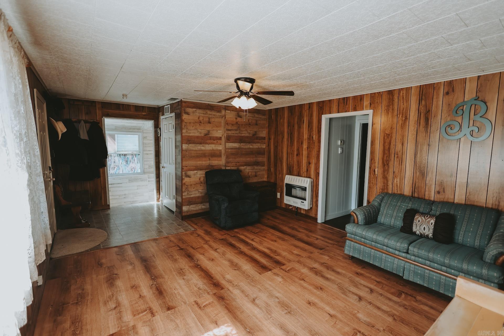 5918 HWY 8 E  Mena, AR