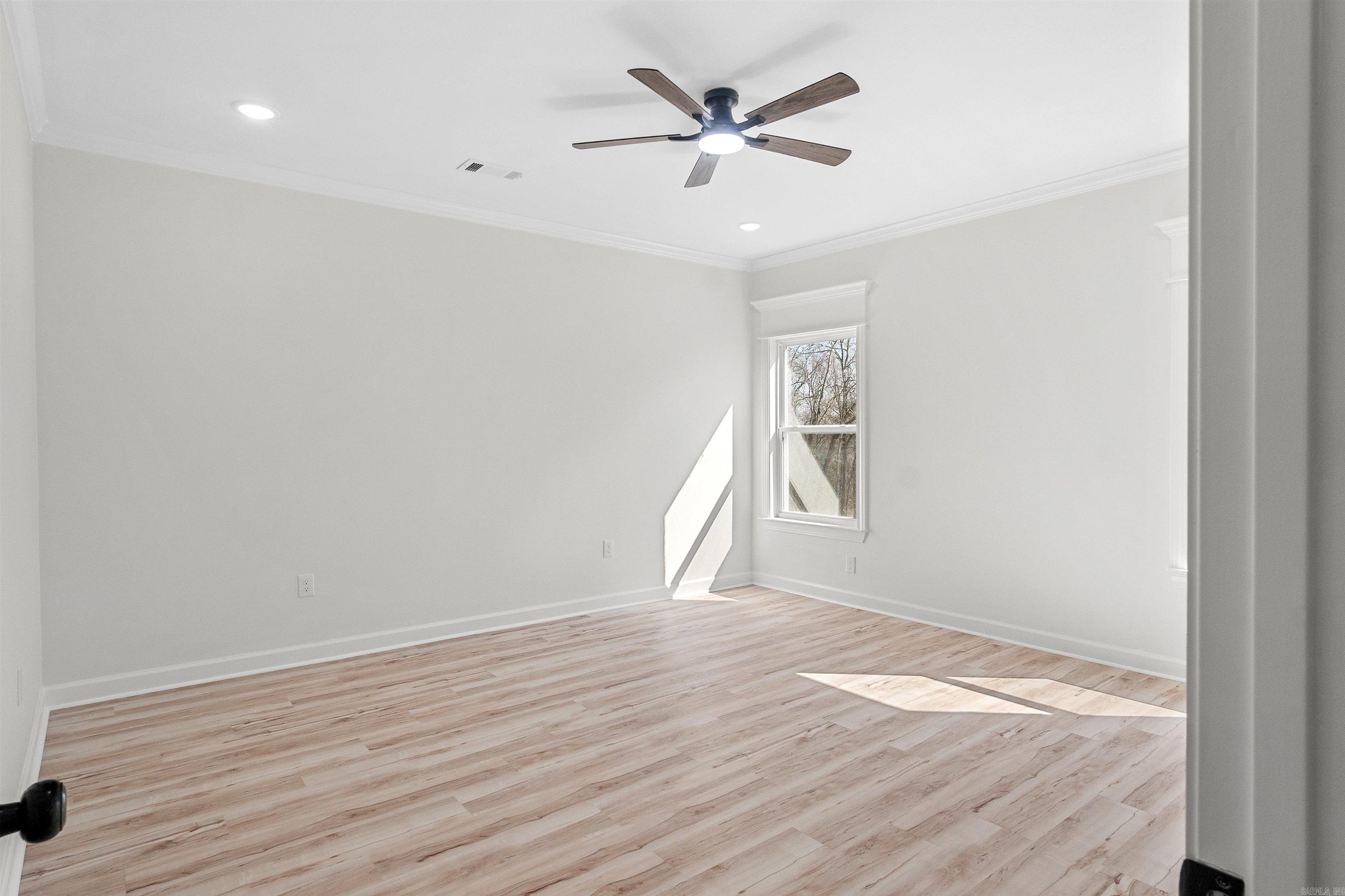 516 Madeleine  Austin, AR