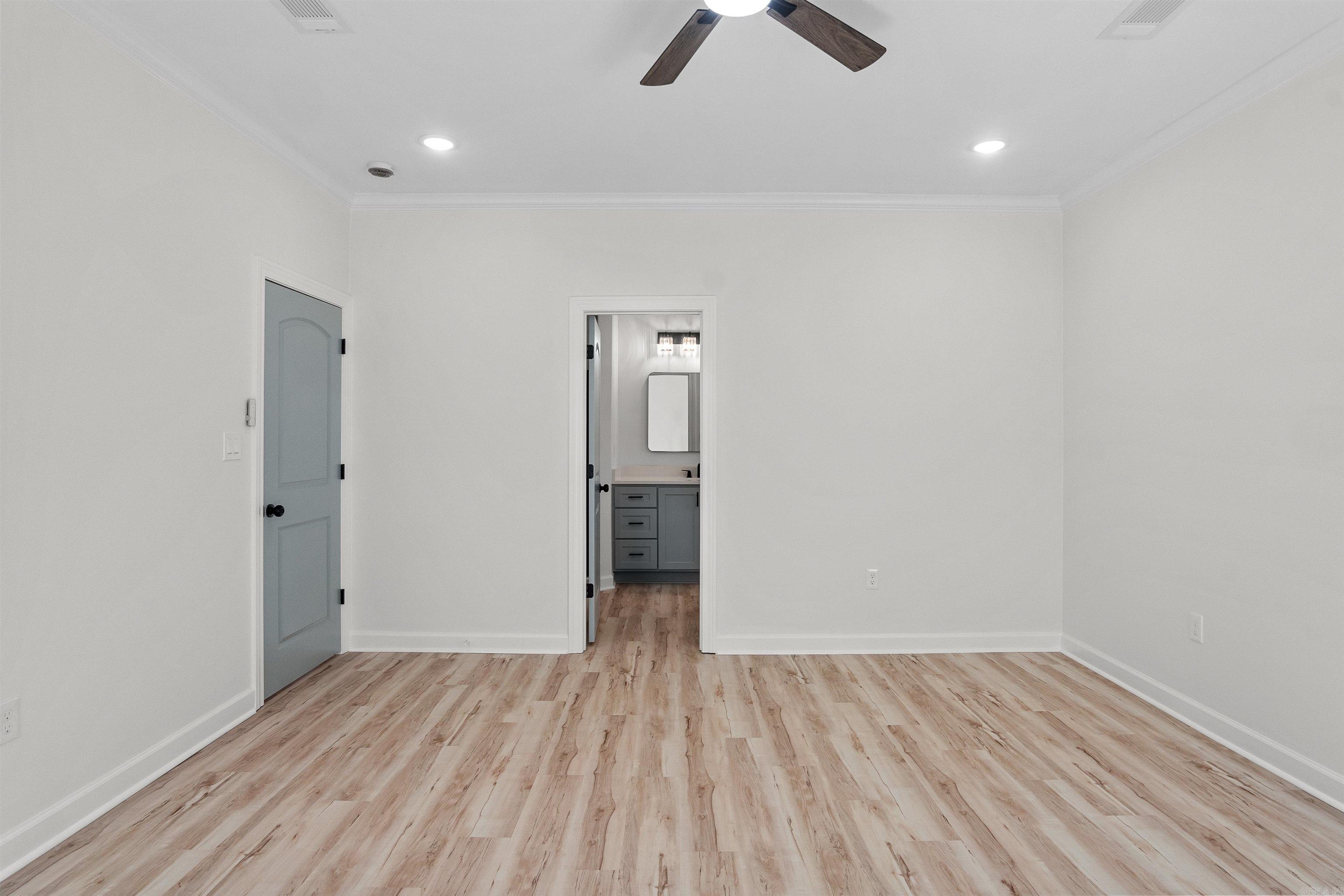 516 Madeleine  Austin, AR