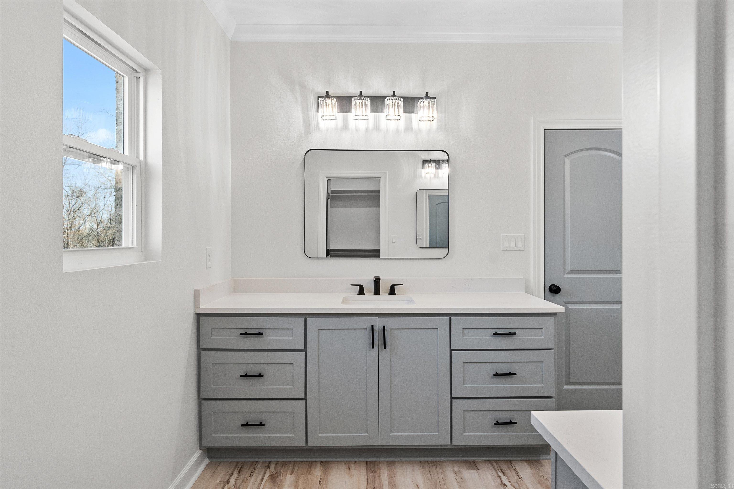 516 Madeleine  Austin, AR