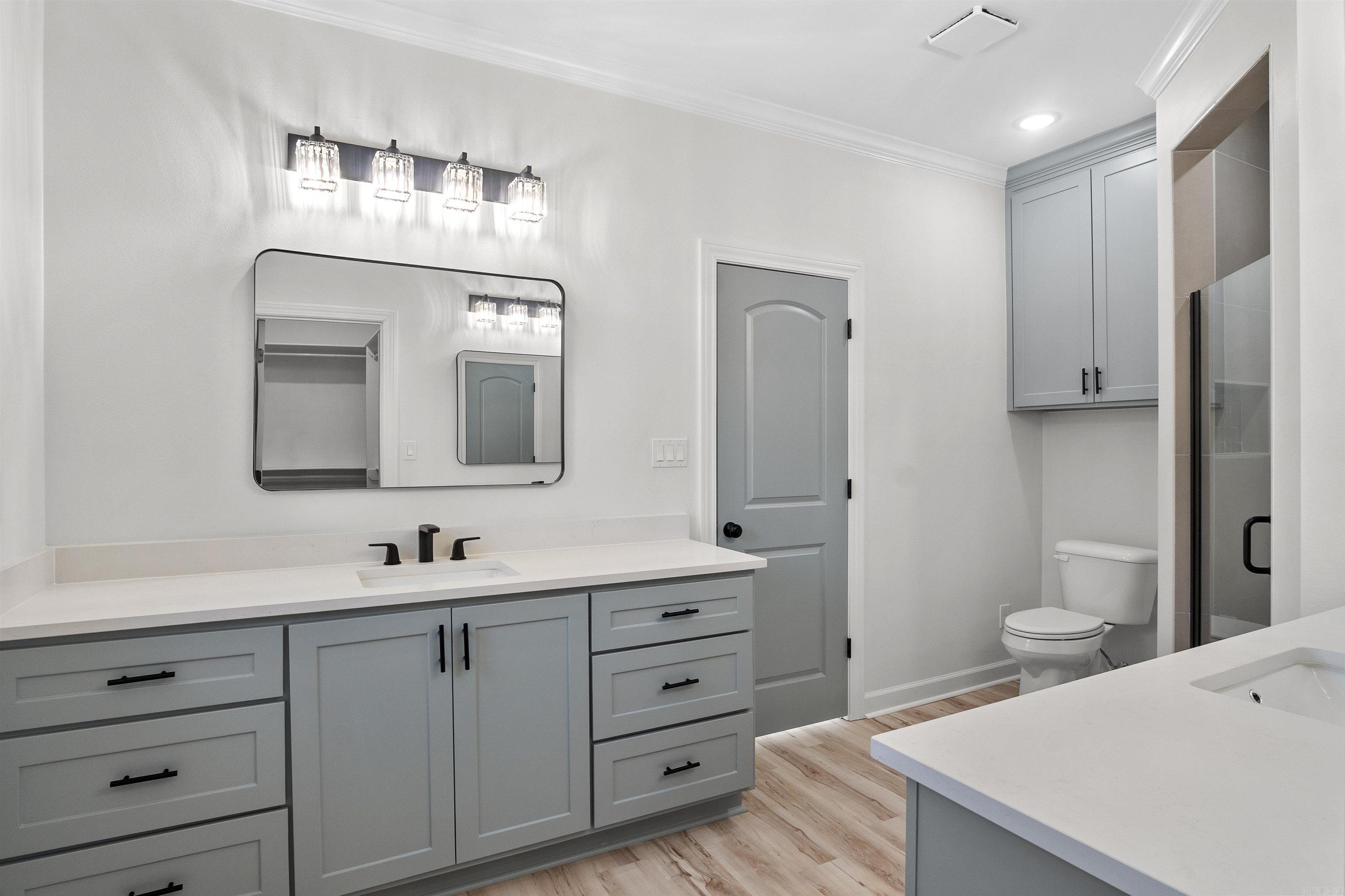 516 Madeleine  Austin, AR