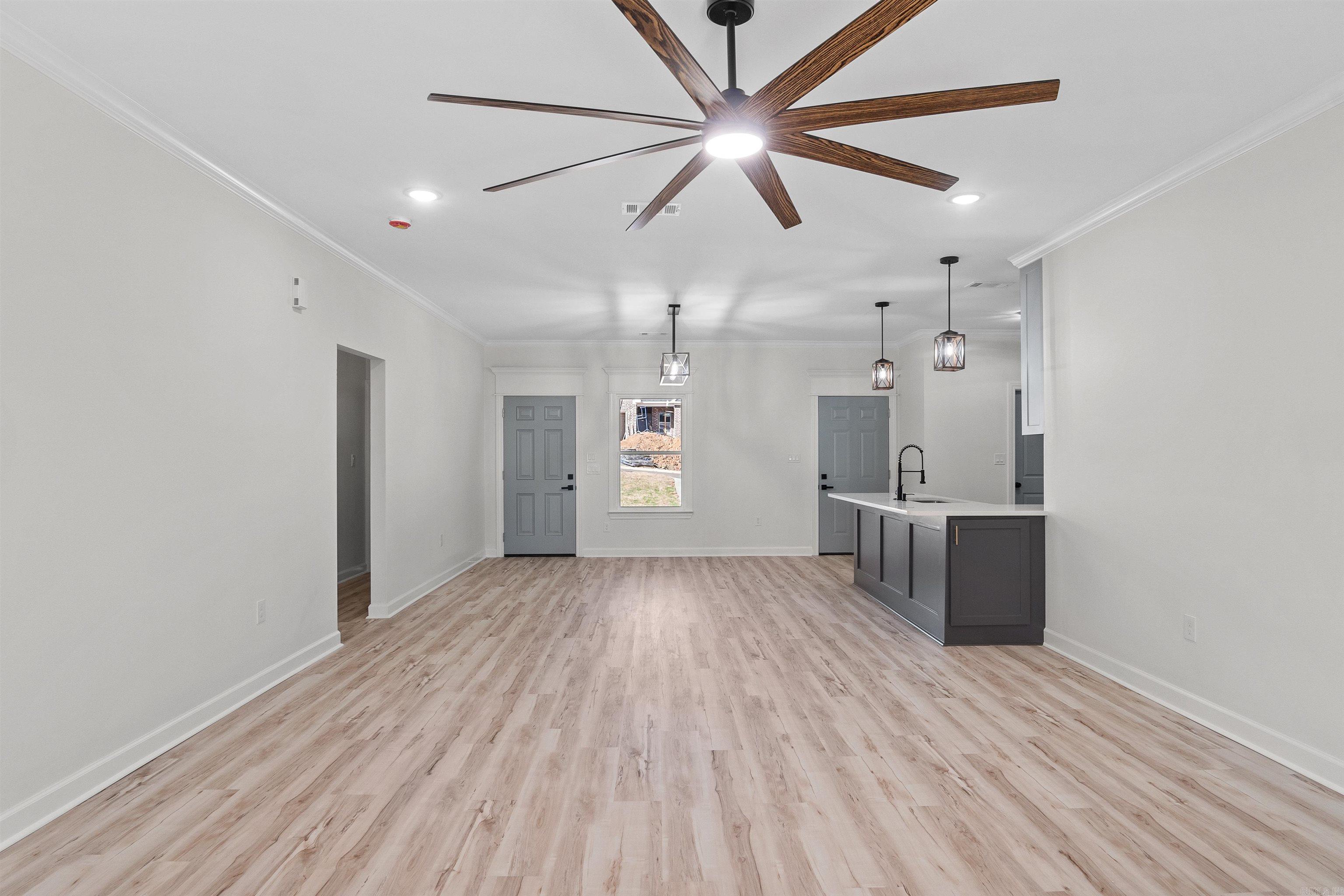 516 Madeleine  Austin, AR