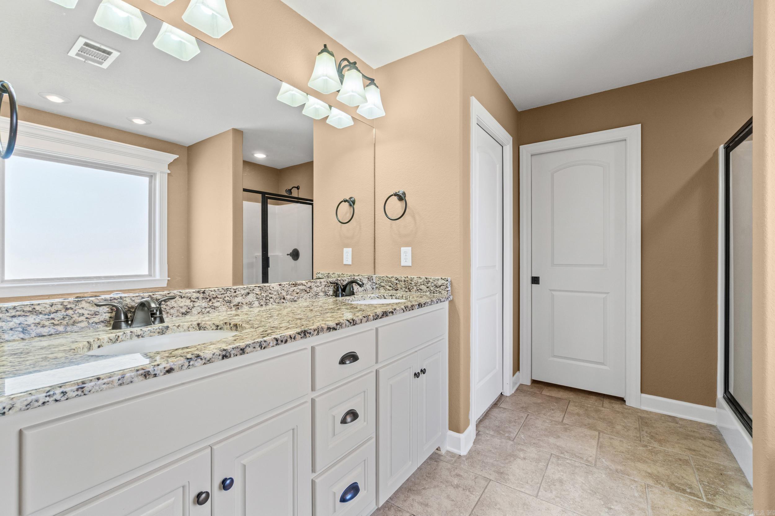 11 Tradewinds Dr  Cabot, AR