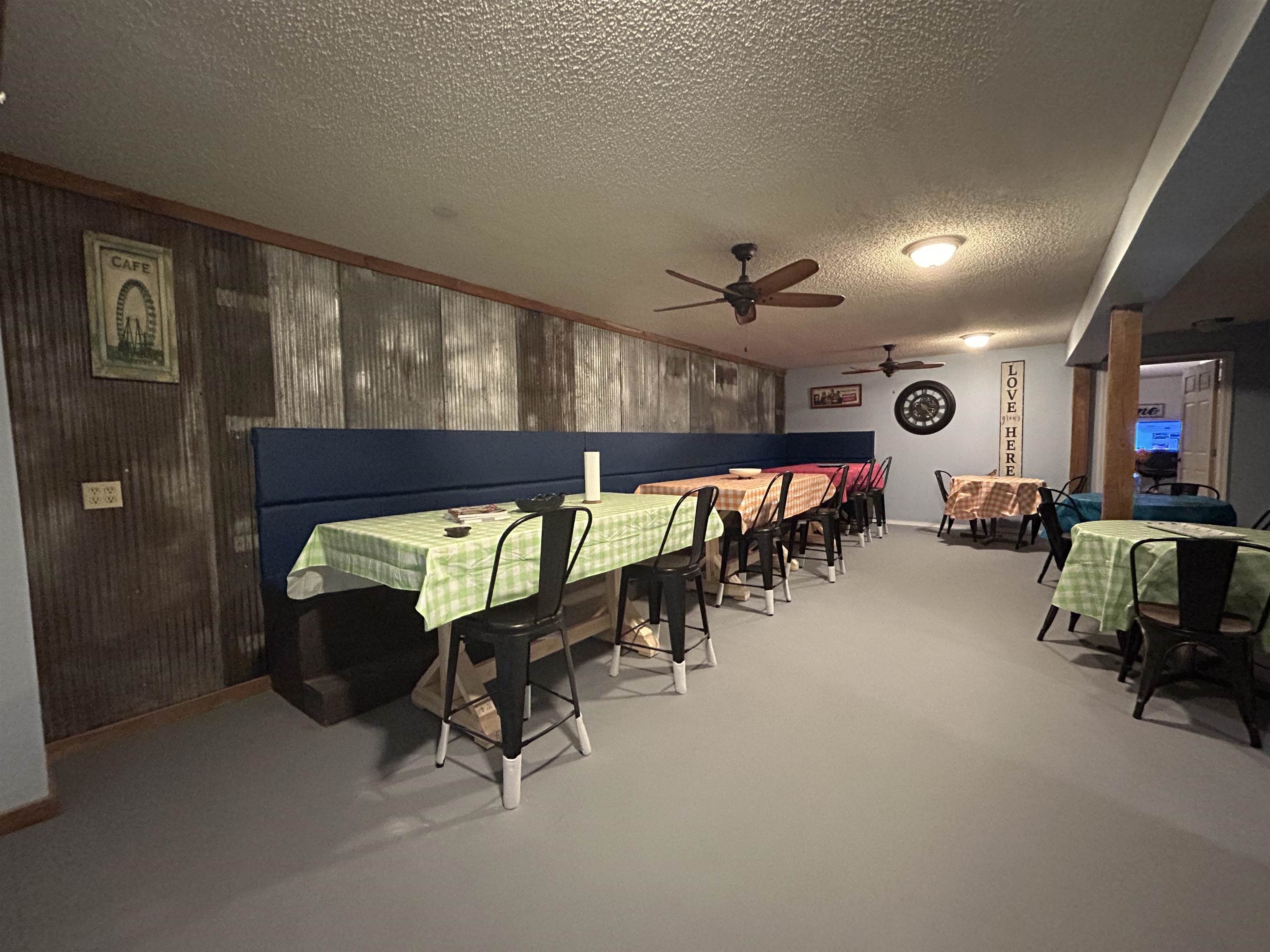 214 E Main  Hardy, AR