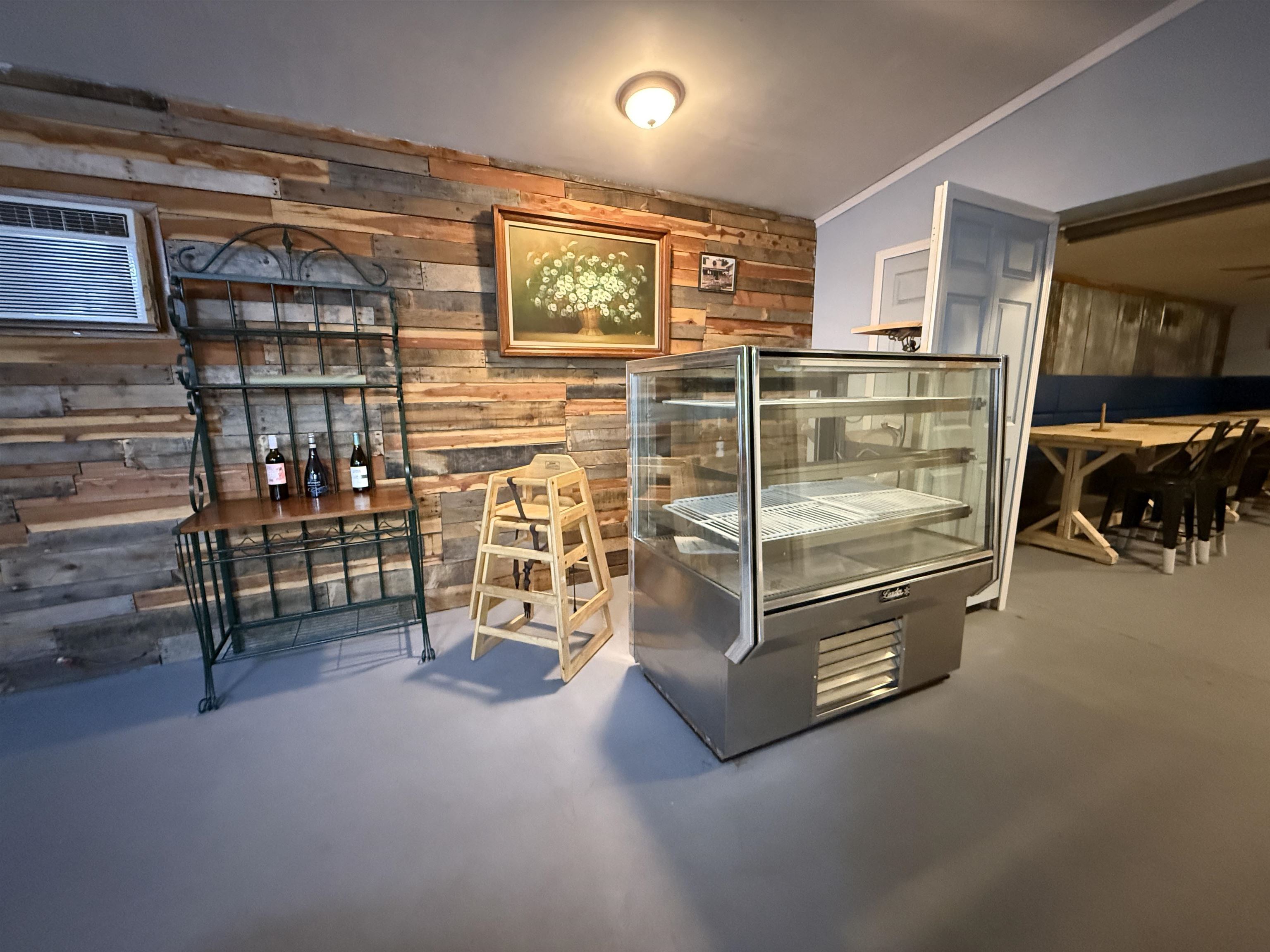 214 E Main  Hardy, AR