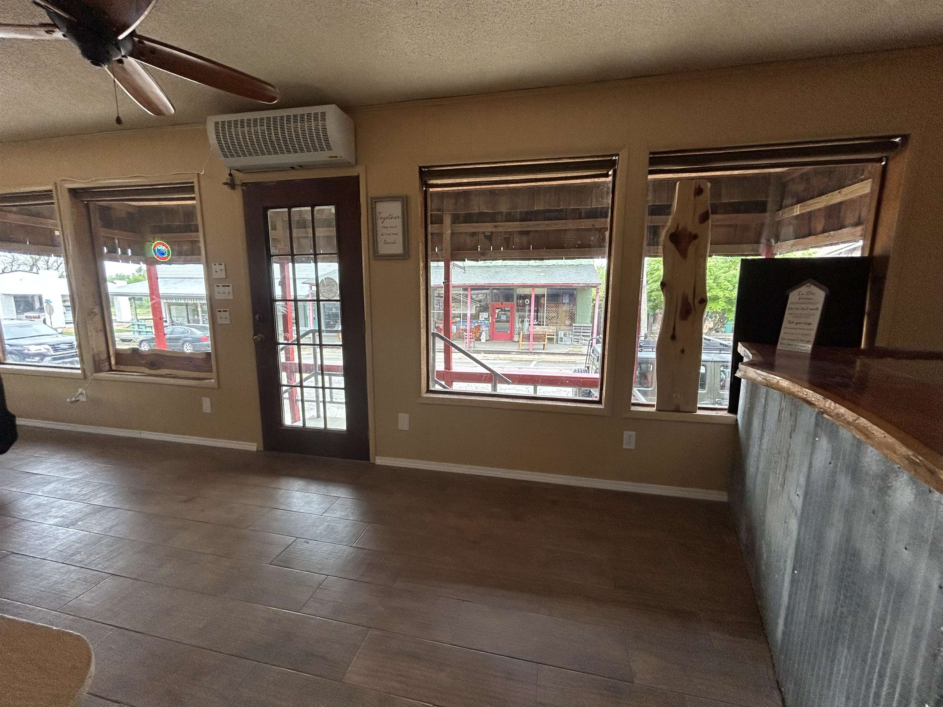 214 E Main  Hardy, AR